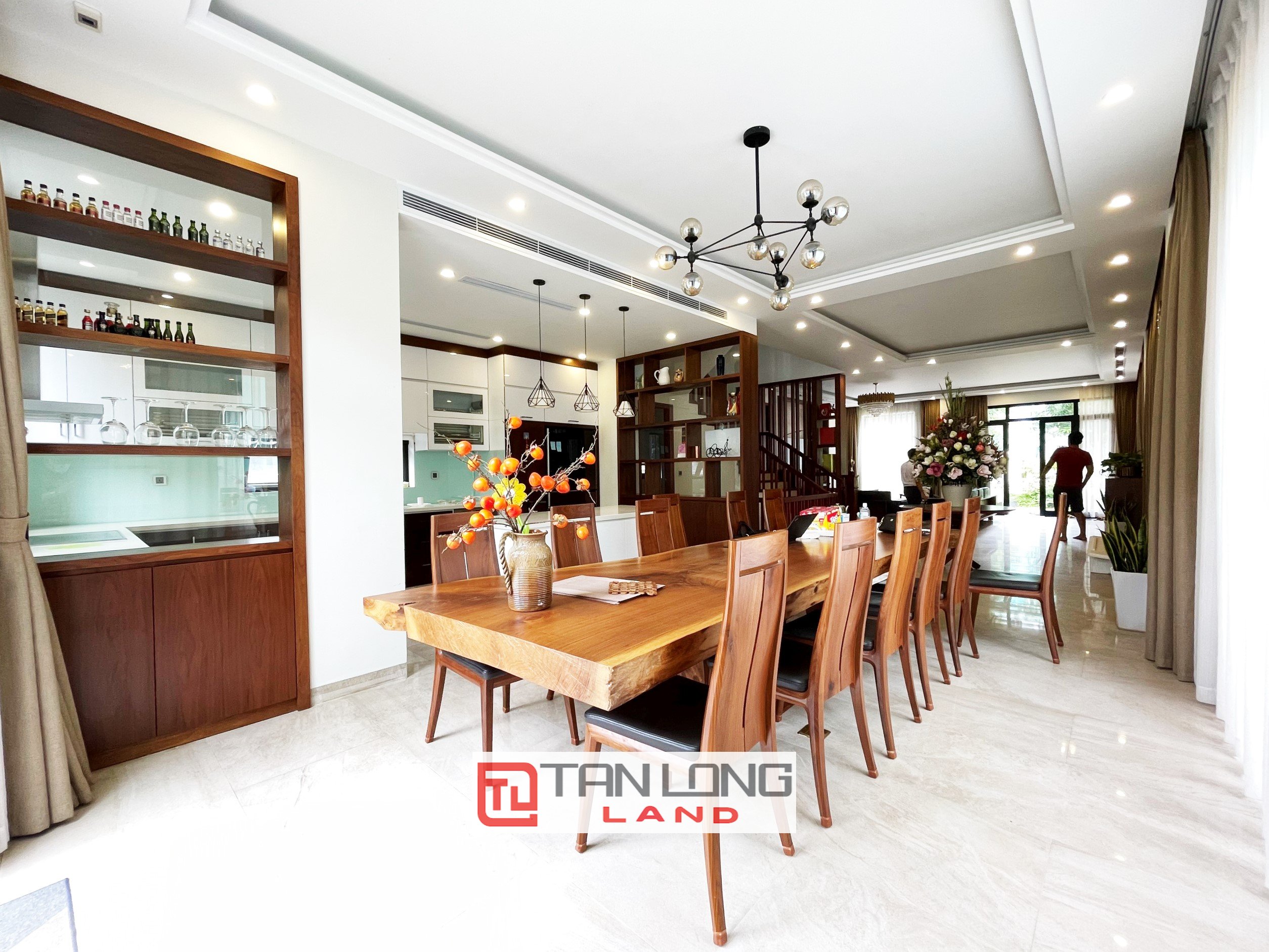 Cho thuê Biệt thự Đơn lập gần trường quốc tế BIS tại Vinhomes Riverside Long Biên 6