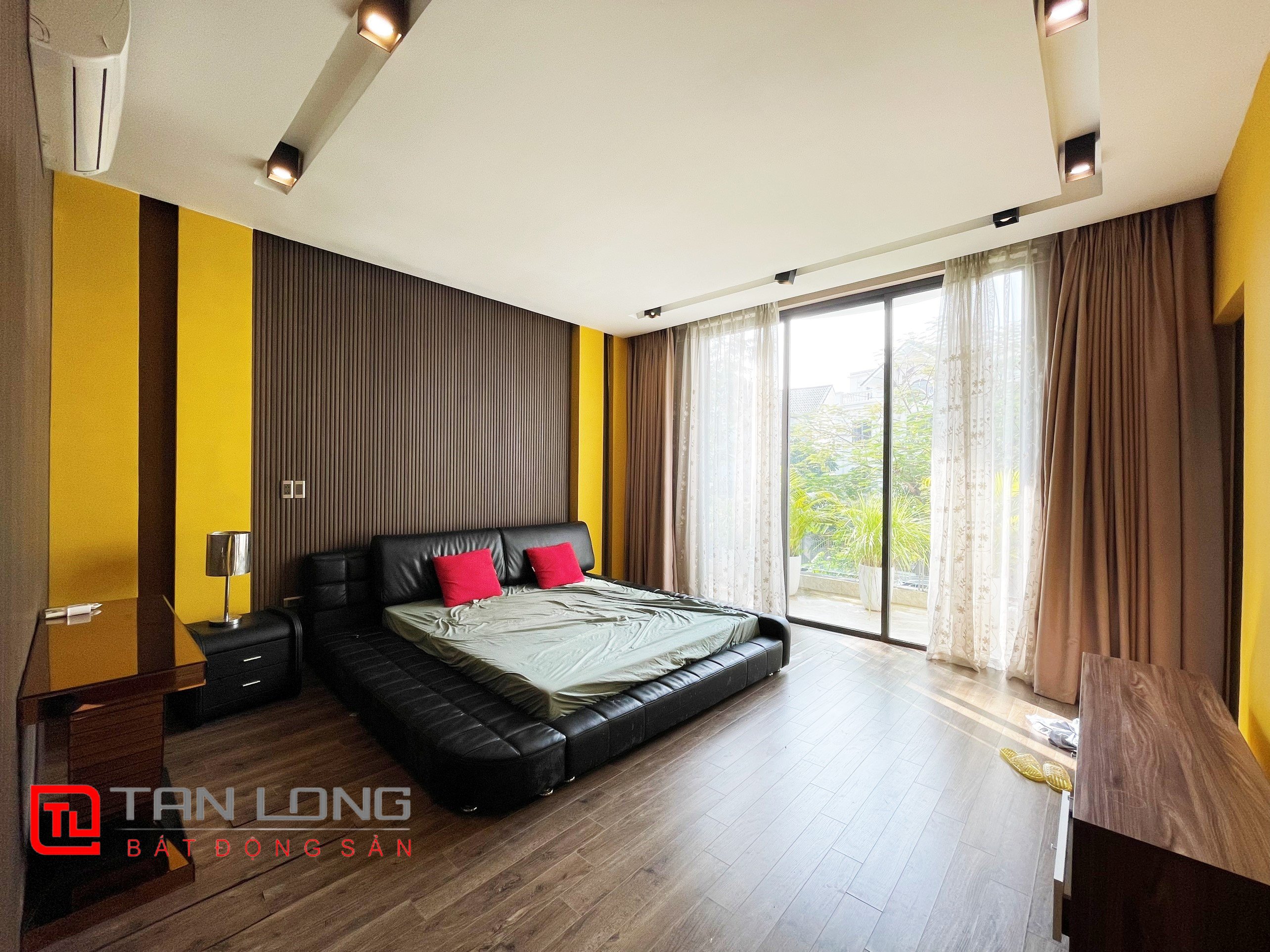 Cho thuê Biệt thự Đơn lập gần Trường Quốc tế BIS tại Vinhomes Riverside 9