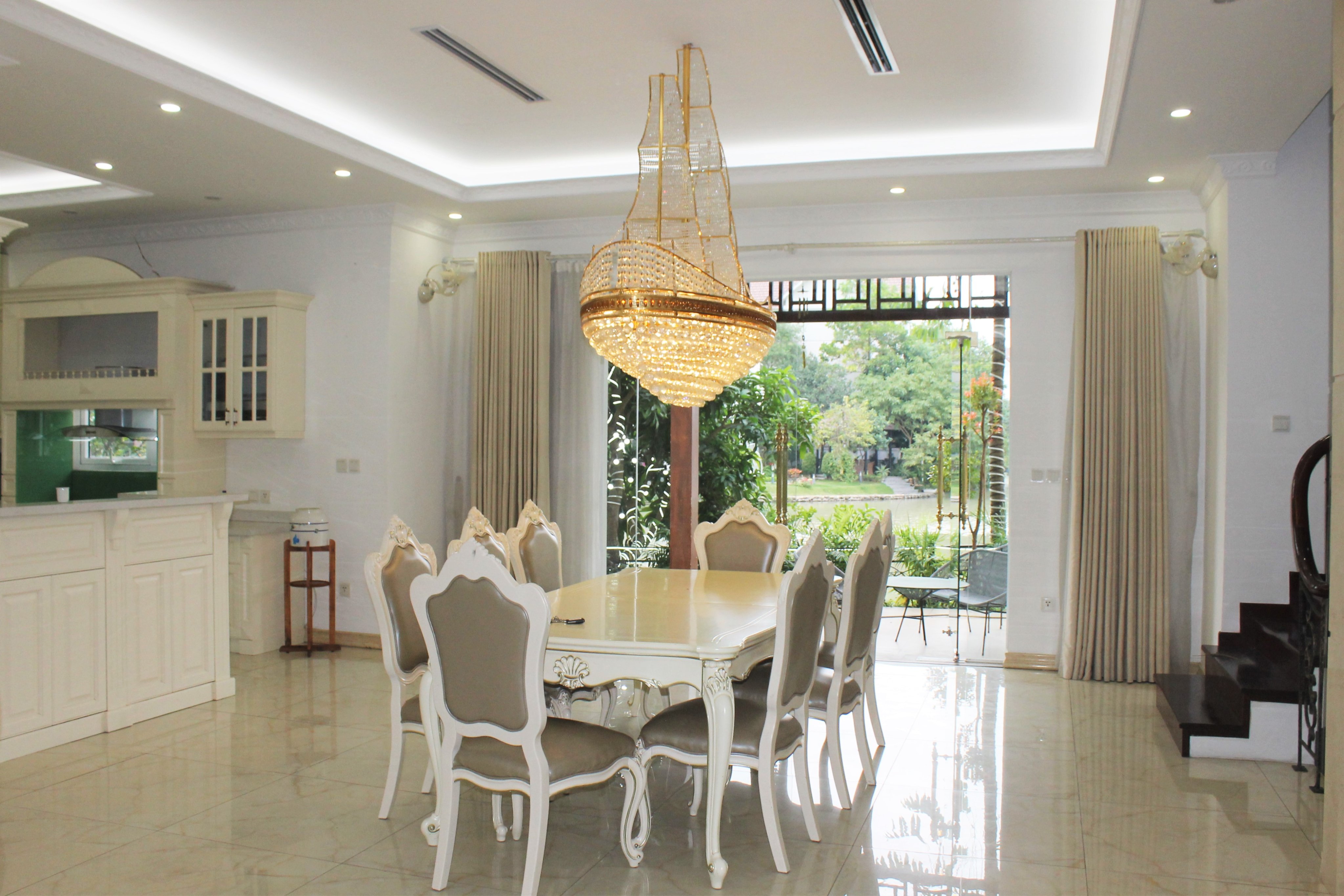 Cho thuê biệt thự đơn lập Hoa Phượng ngã ba sông Vinhomes Riverside 2
