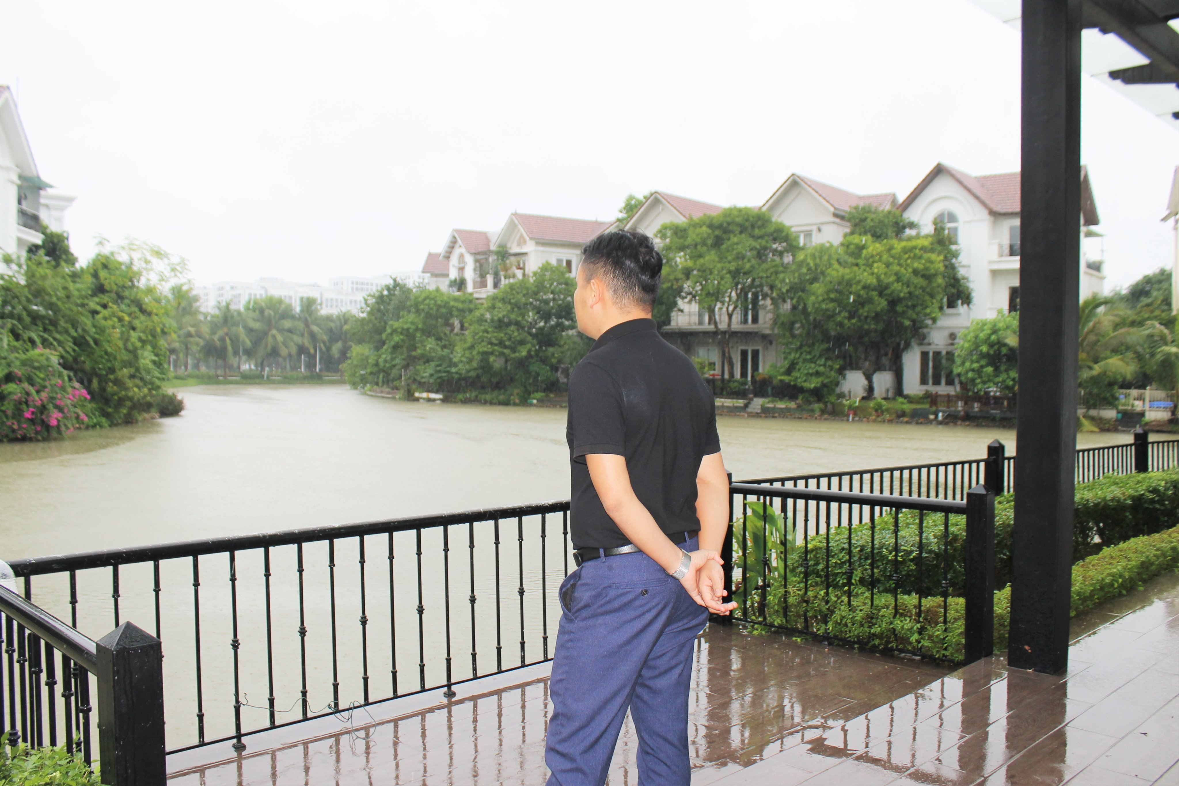 Cho thuê biệt thự đơn lập ngã ba sông Hoa sữa Vinhomes Riverside 14