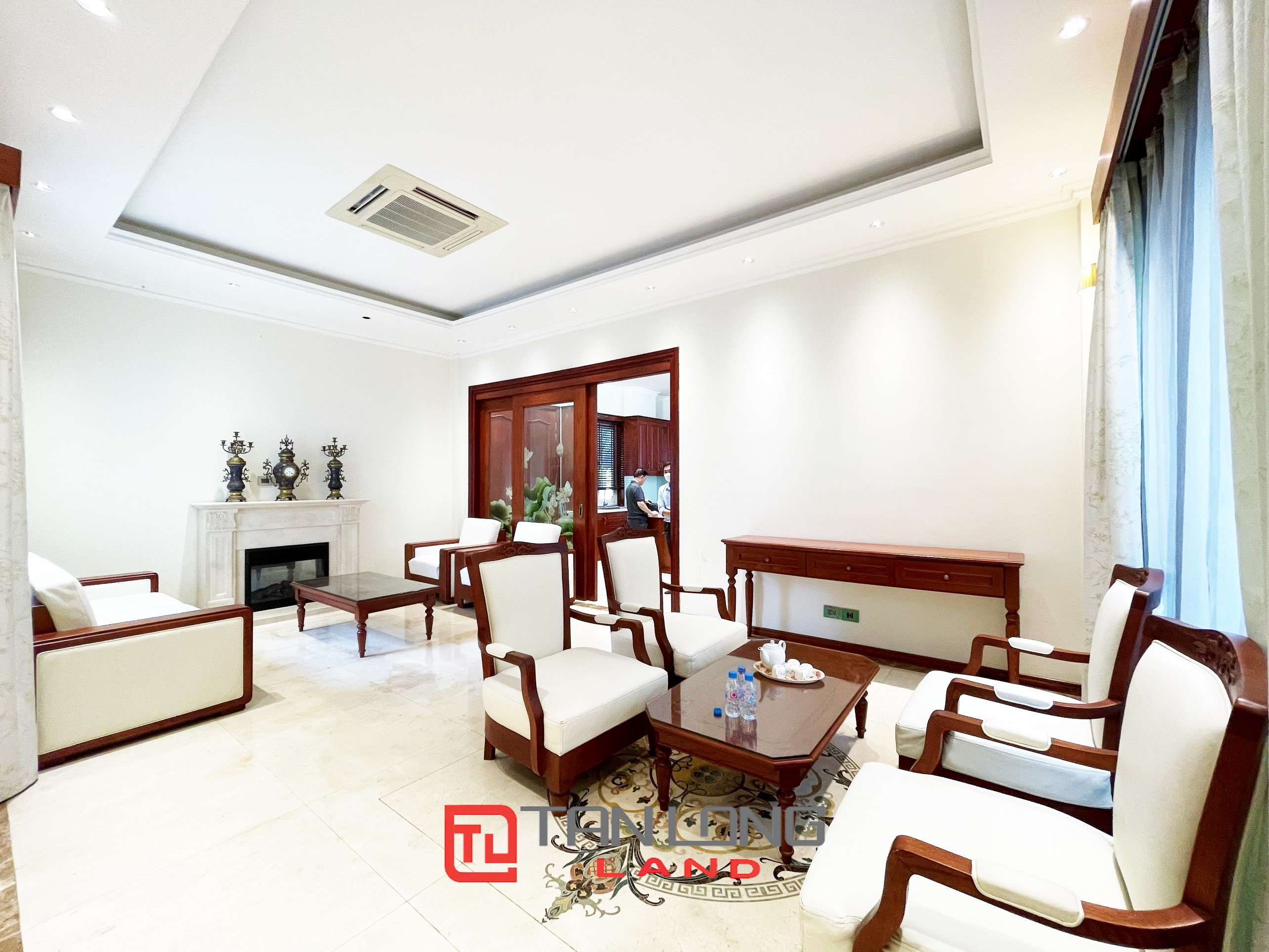 Cho thuê Biệt Thự Đơn Lập sân vườn full nội thất gần trường quốc tế BIS tại Vinhomes Riverside 1