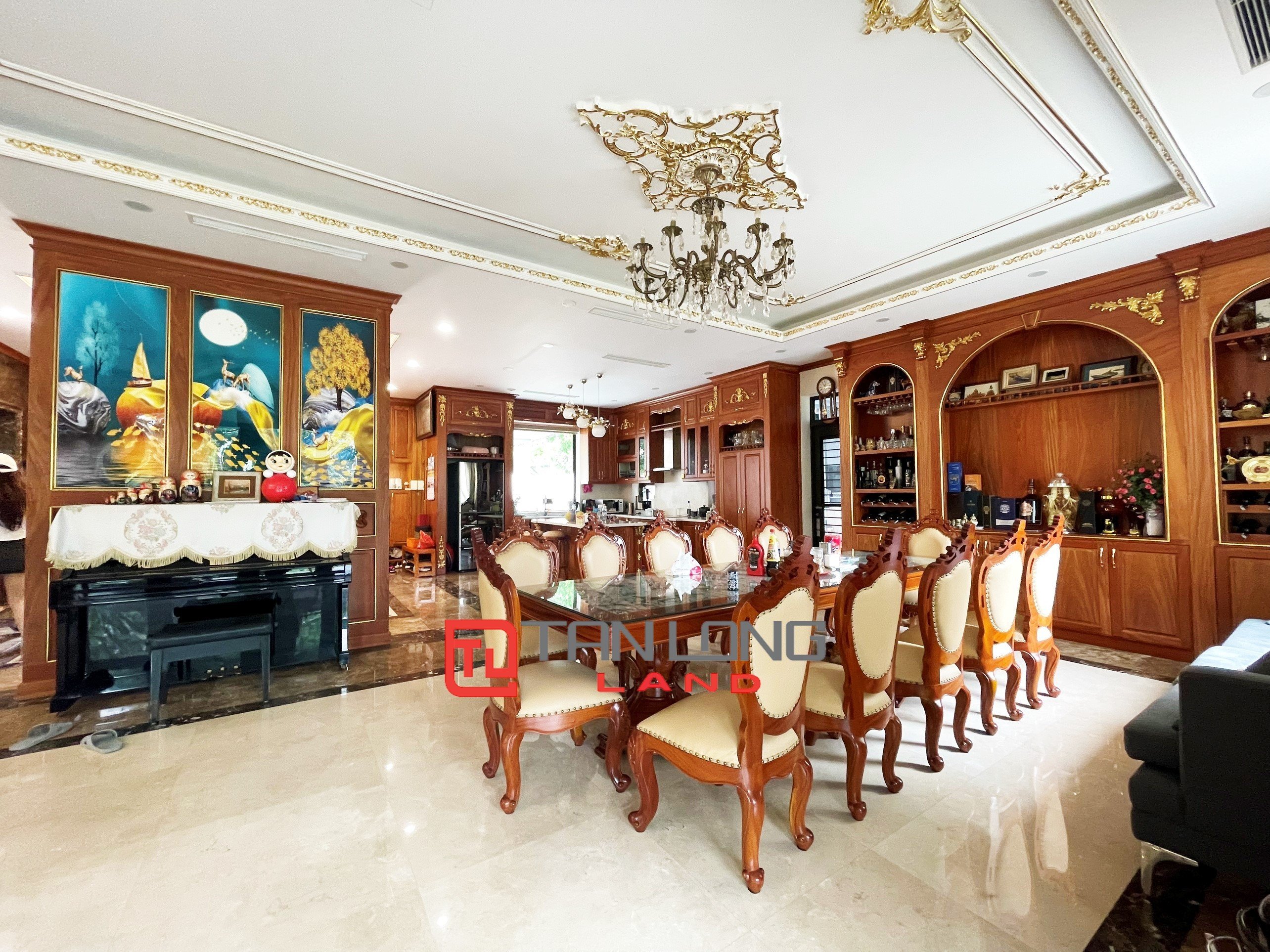 Cho thuê biệt thự đơn lập sân vườn rộng Vinhomes Riverside 2