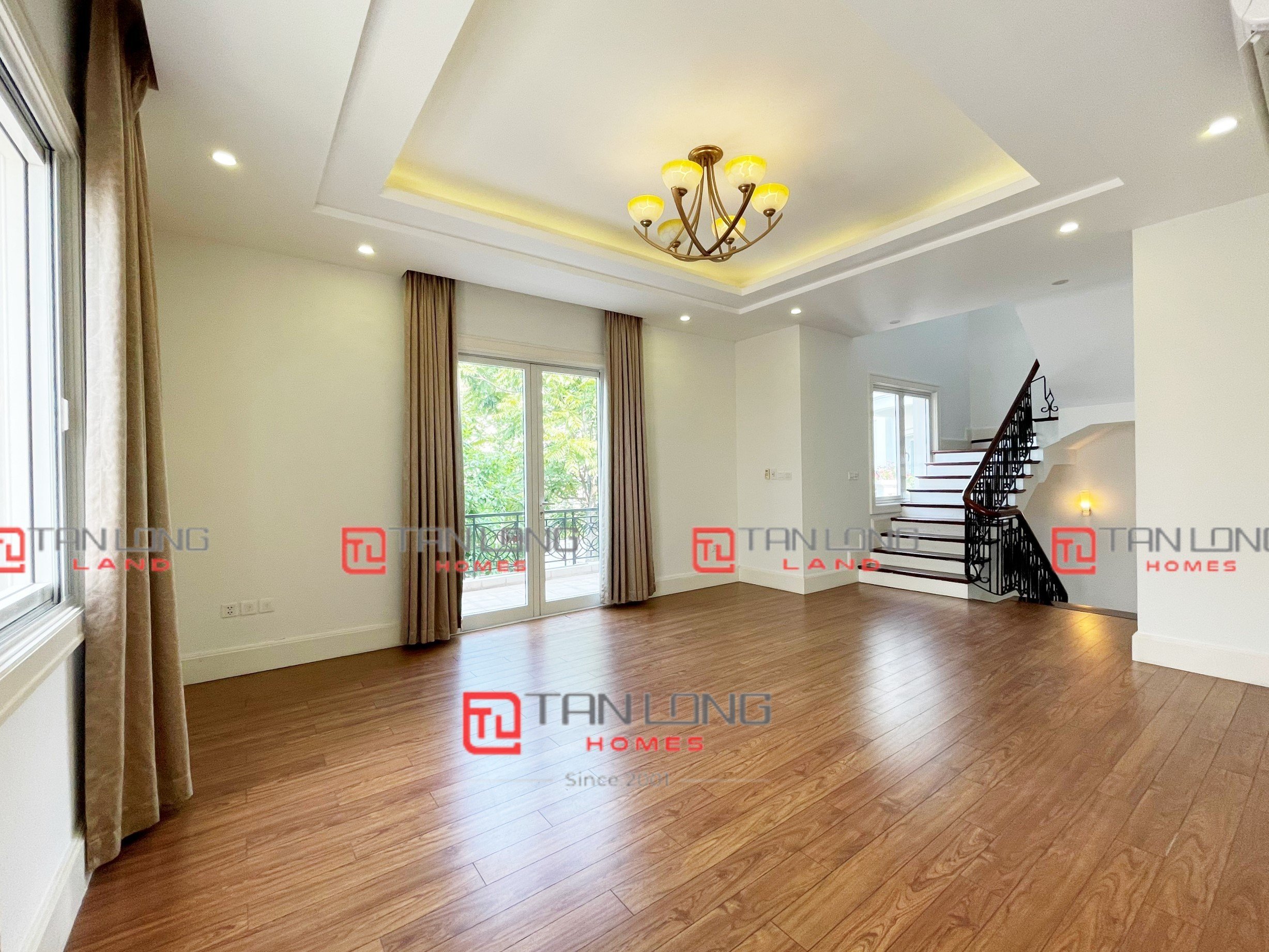 Cho thuê biệt thự đơn lập view ngã ba sông Vinhomes Riverside 6