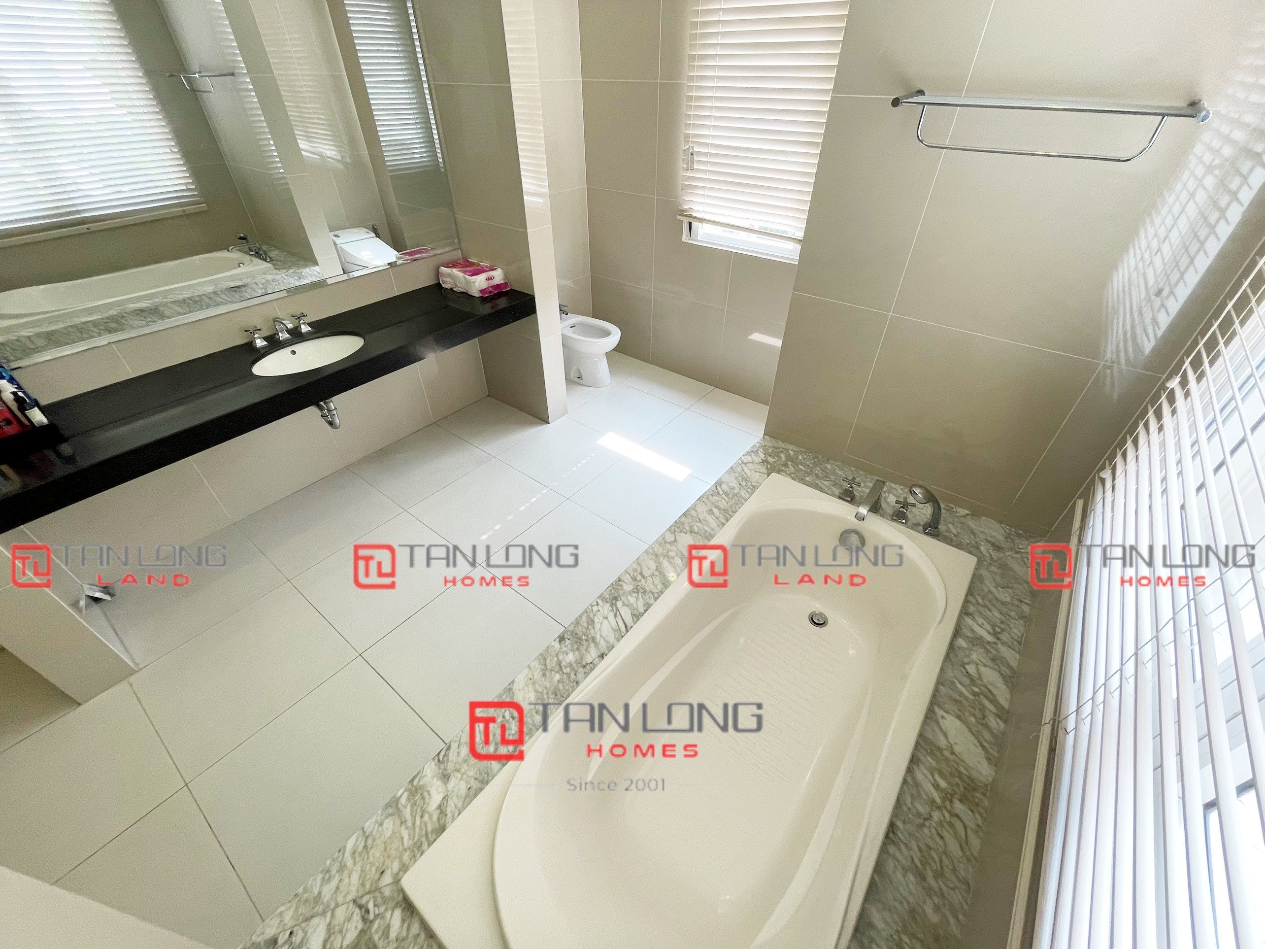 Cho thuê biệt thự đơn lập view ngã ba sông Vinhomes Riverside 8