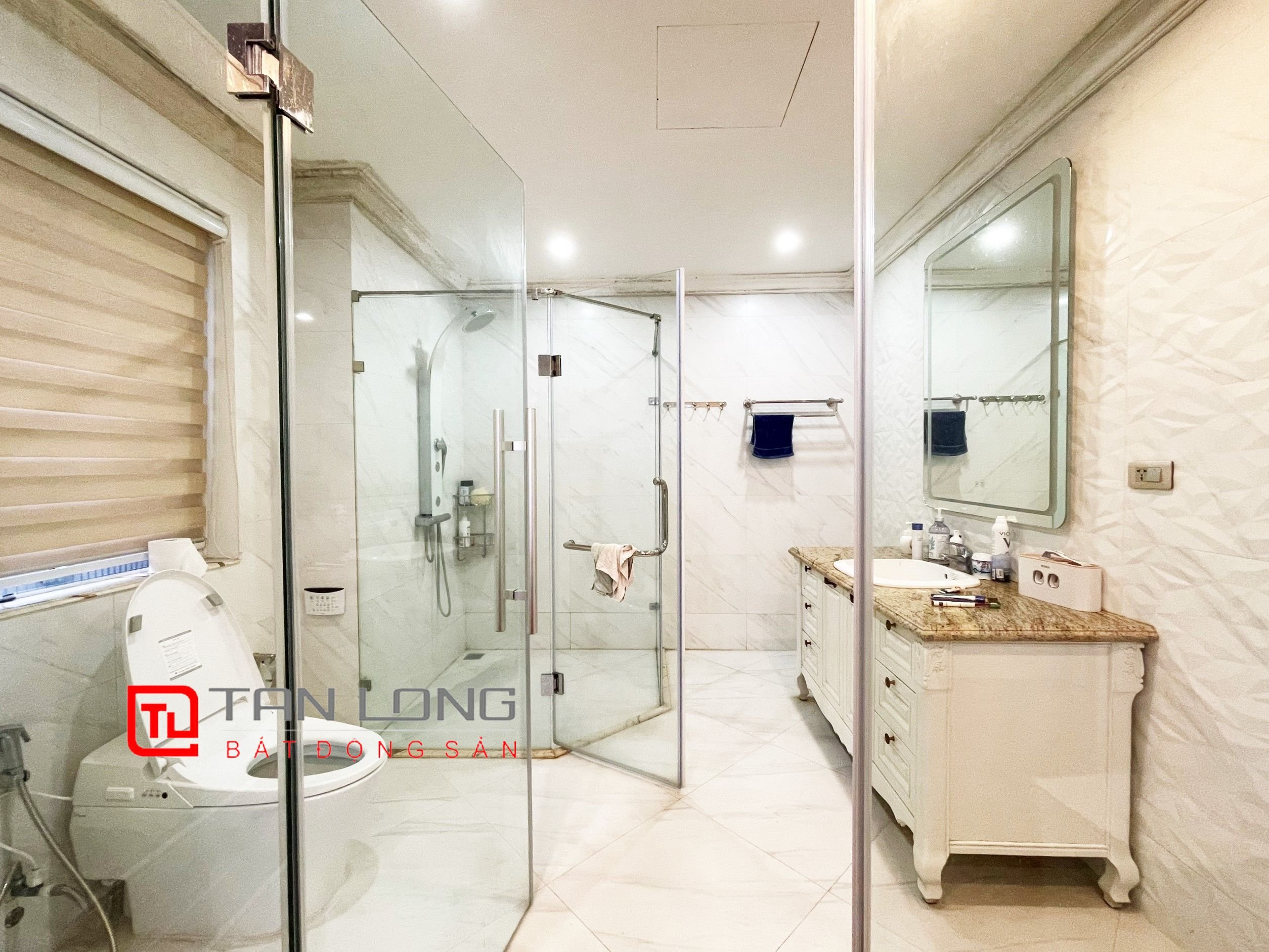 Cho thuê Biệt thự Đơn lập view sông, 4 phòng ngủ tại KĐT Vinhomes Riverside 14