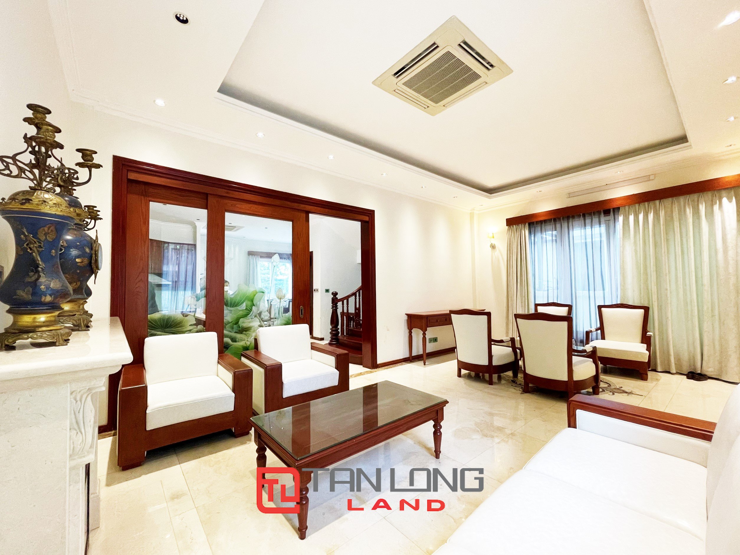 Cho thuê Biệt thự Đơn lập view sông gần Trường Quốc tế BIS tại Vinhomes Riverside 4