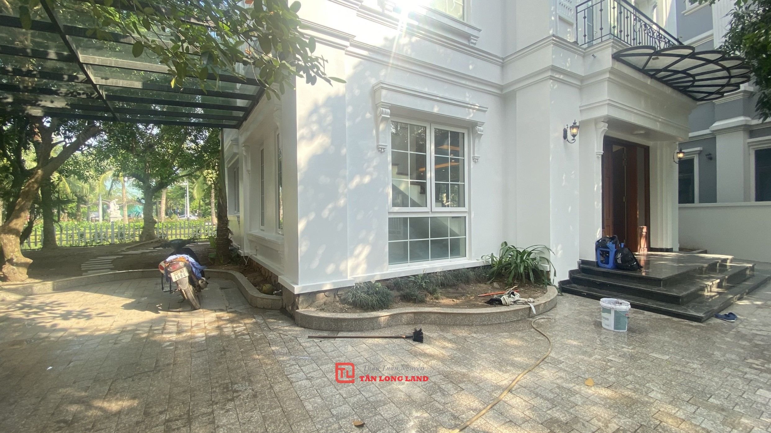 Cho thuê biệt thự đơn lập view sông rộng gần BIS Vinhomes Riverside 5