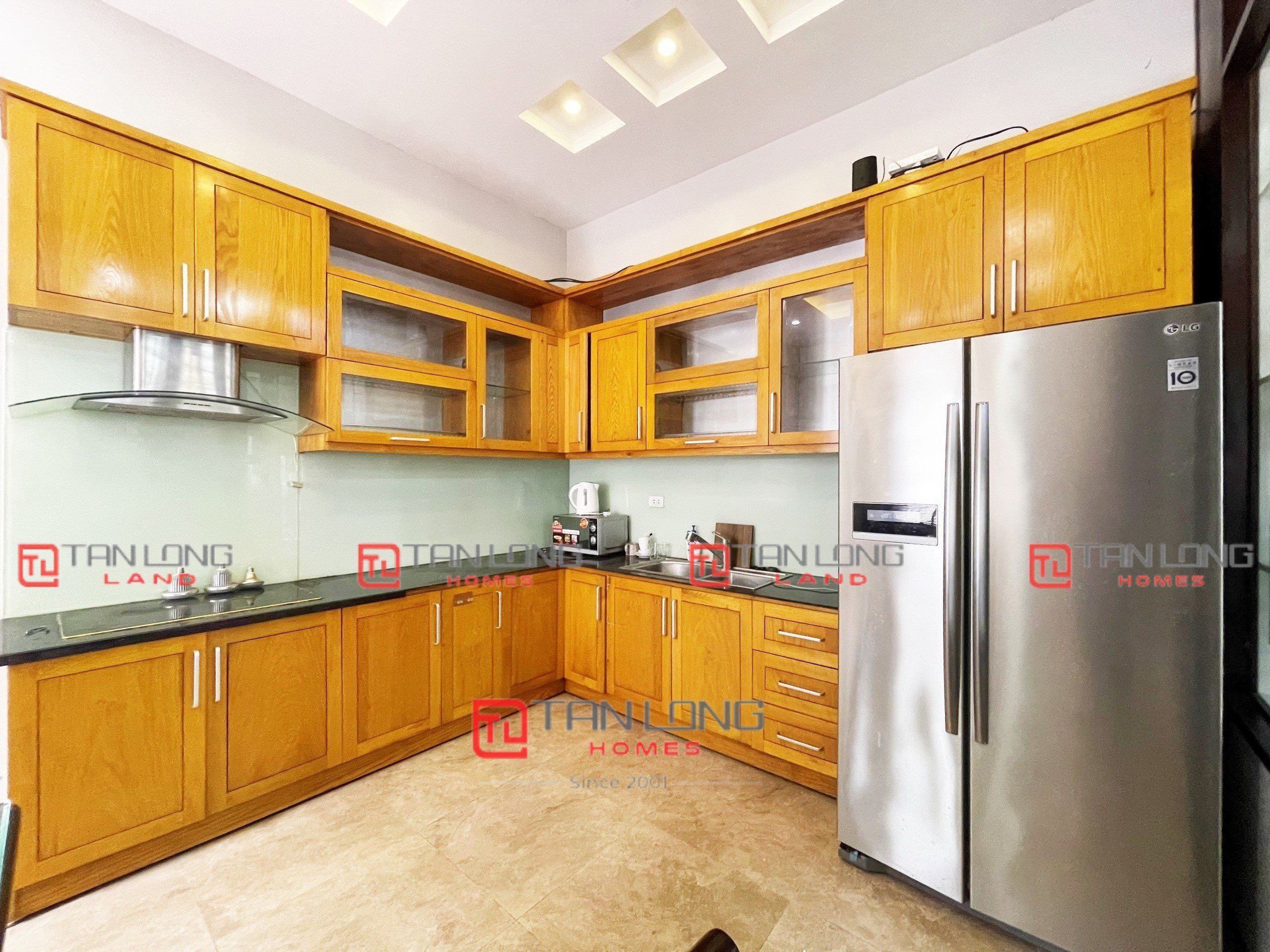 Cho thuê biệt thự đủ đồ dãy Anh Đào Vinhomes Riverside 3
