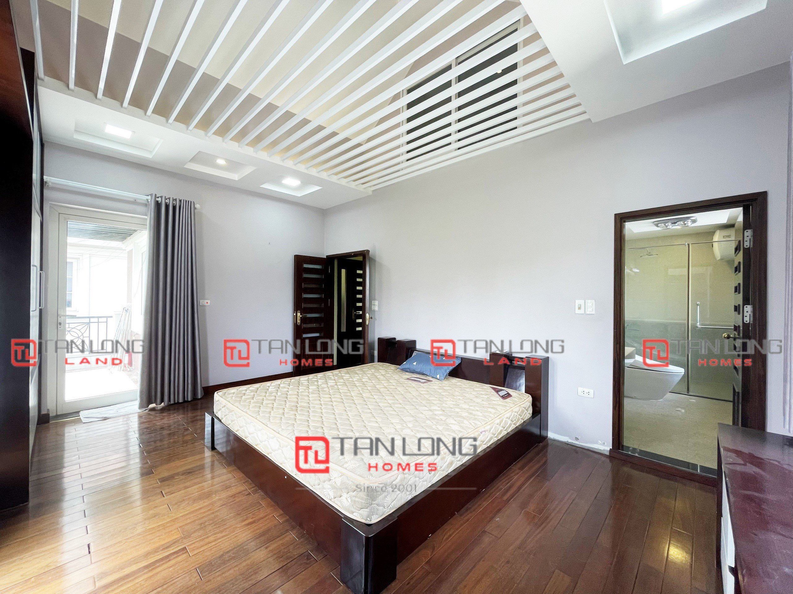 Cho thuê biệt thự đủ đồ dãy Anh Đào Vinhomes Riverside 4