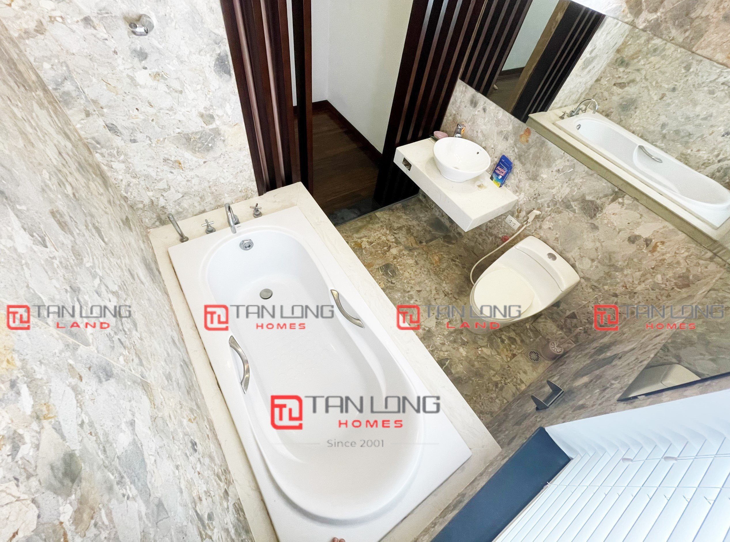 Cho thuê biệt thự đủ đồ dãy Anh Đào Vinhomes Riverside 7