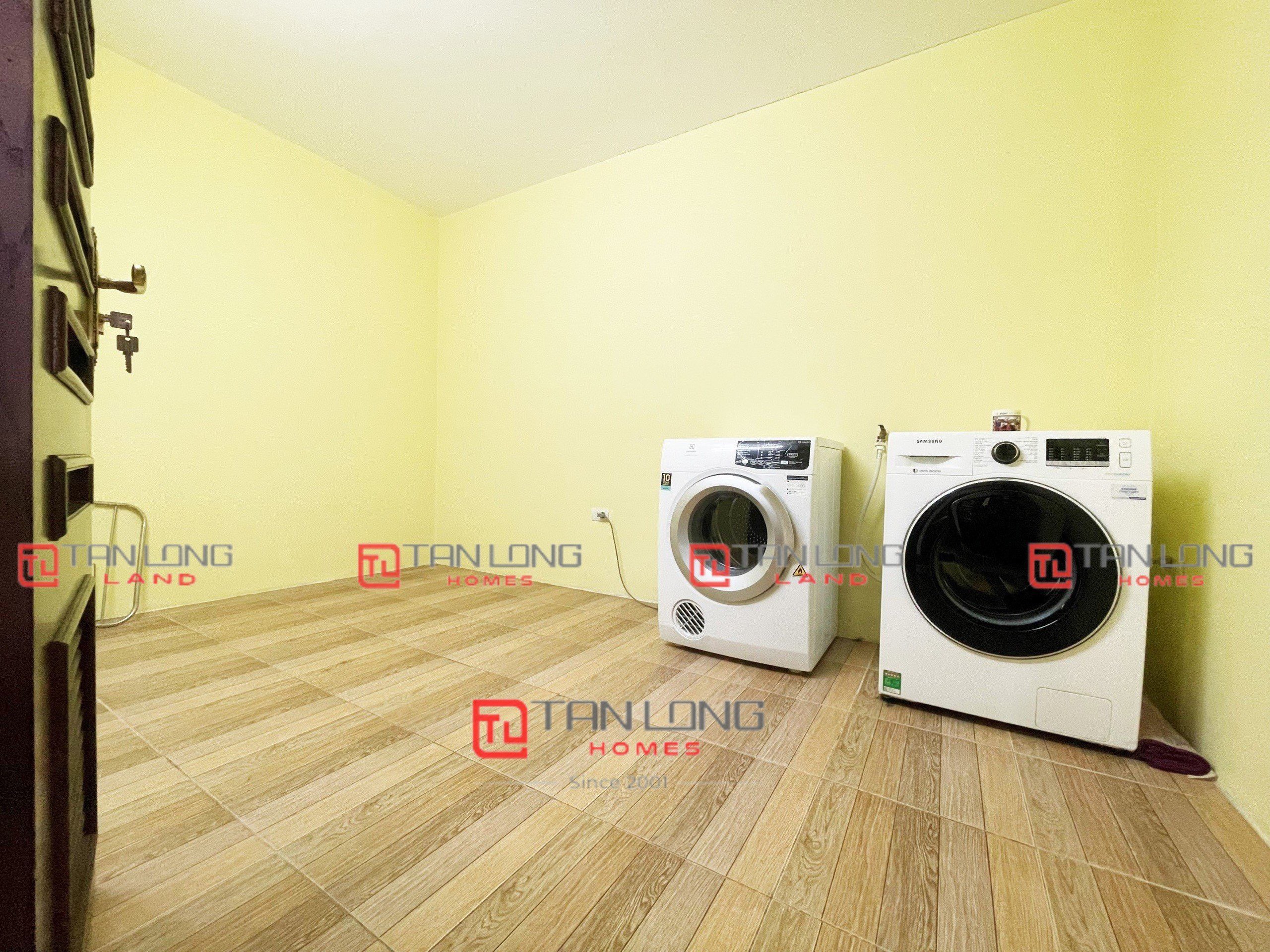 Cho thuê biệt thự đủ đồ dãy Anh Đào Vinhomes Riverside 11