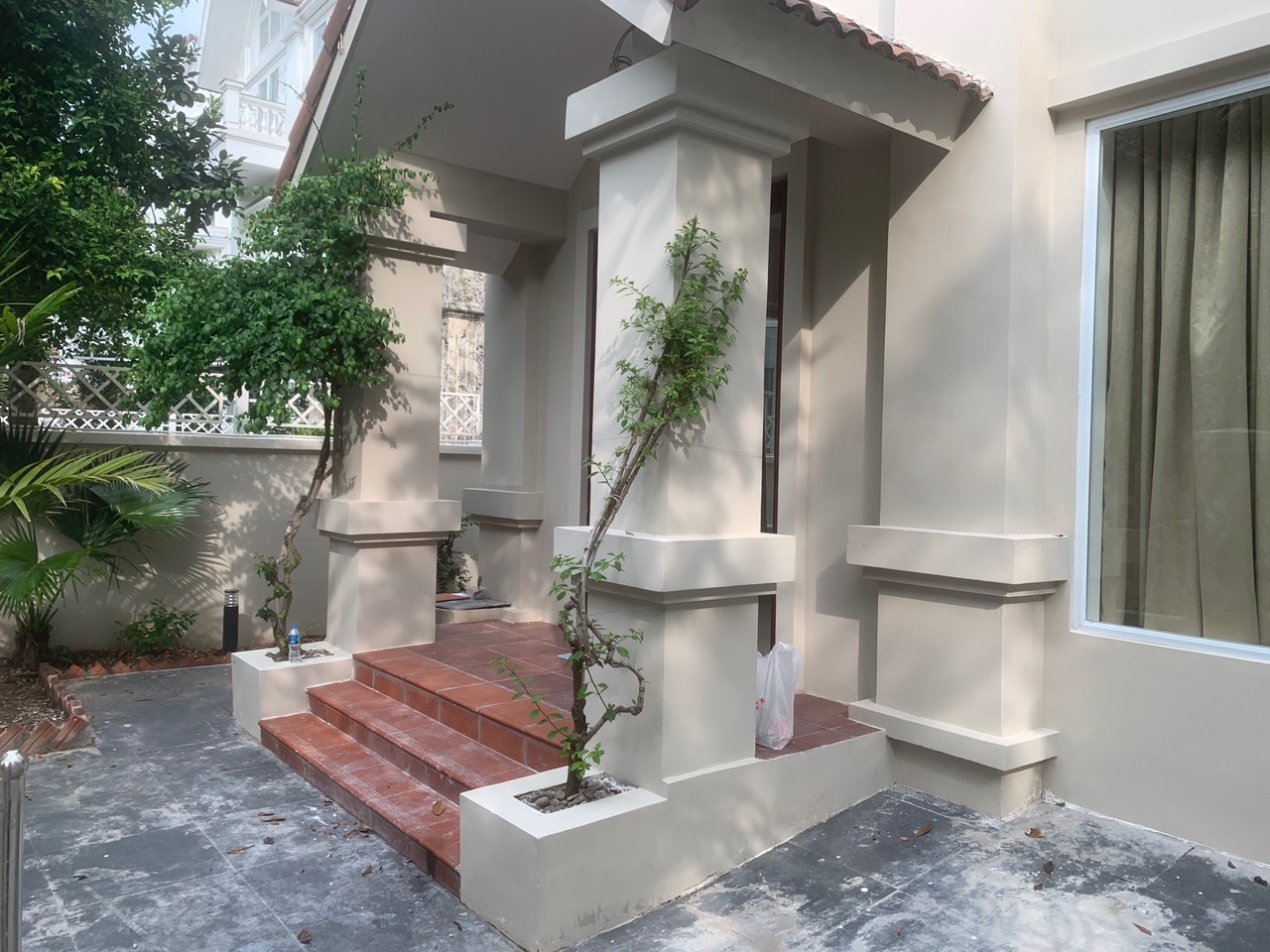 Cho thuê biệt thự đủ đồ Hoa Lan gần BIS Vinhomes Riverside 1