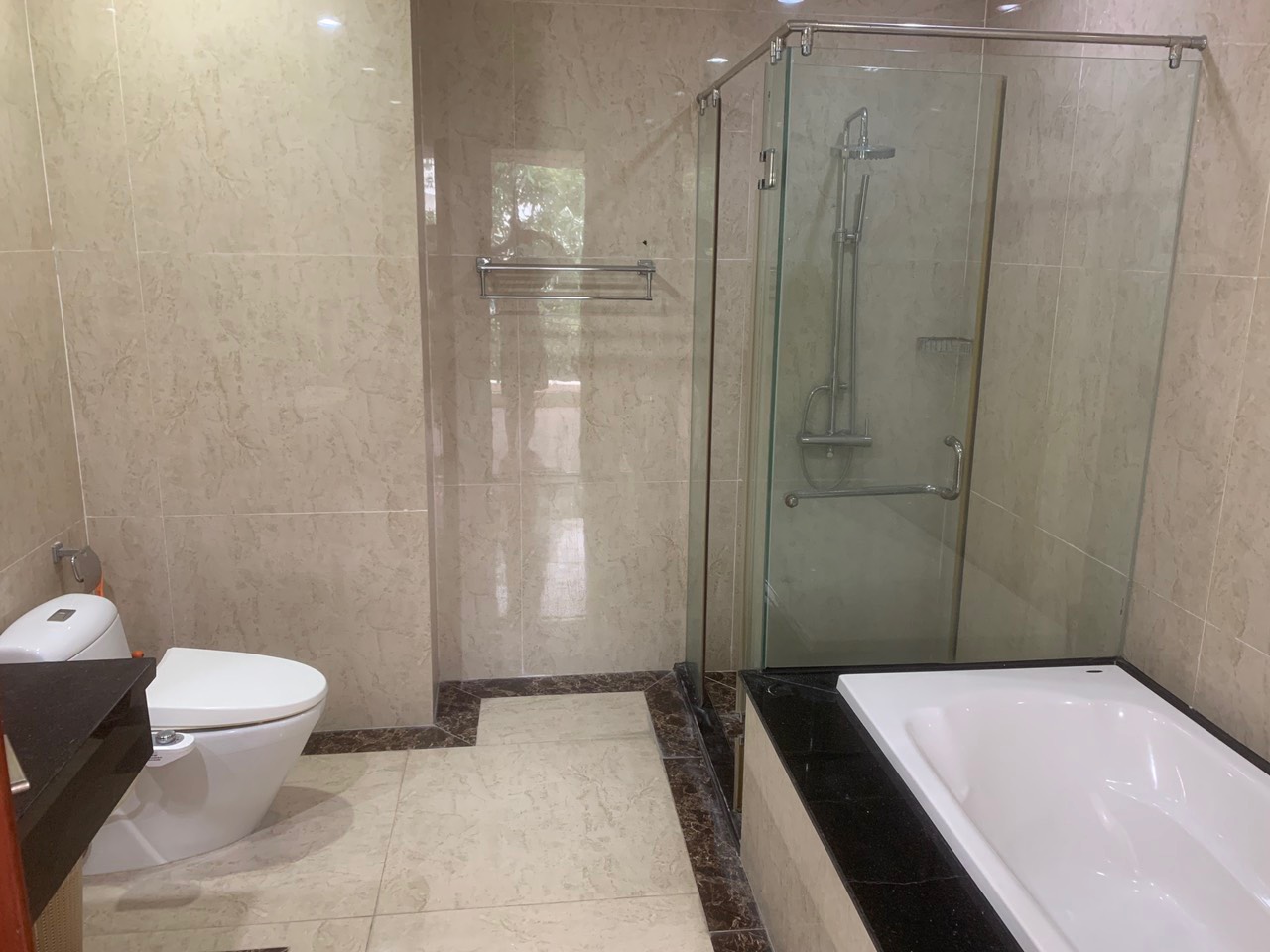 Cho thuê biệt thự đủ đồ Hoa Lan gần BIS Vinhomes Riverside 6