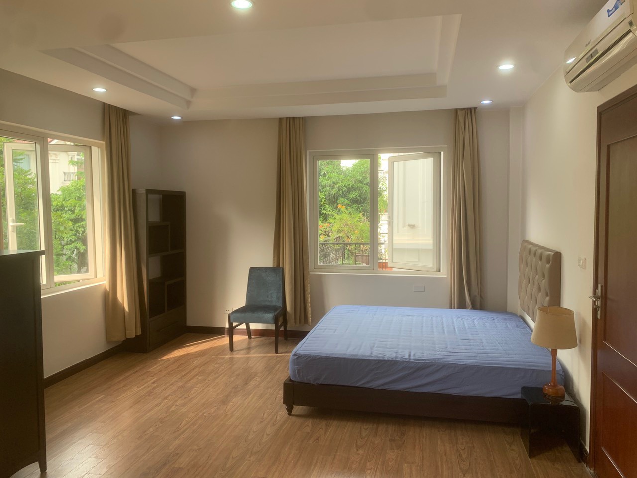 Cho thuê biệt thự đủ đồ Hoa Lan gần BIS Vinhomes Riverside 7