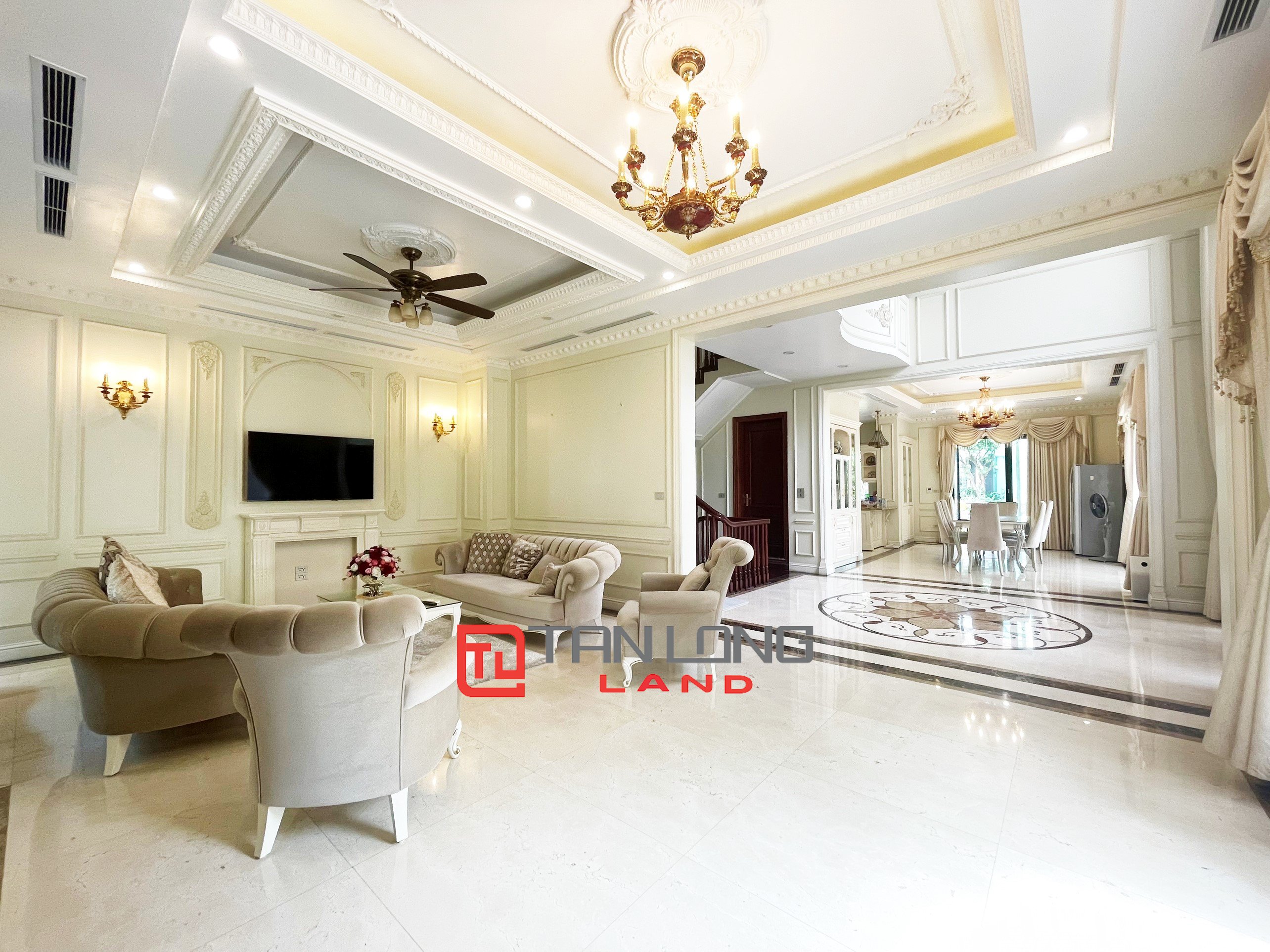 Cho thuê Biệt thự full nội thất 4 phòng ngủ gần trường BIS tại Vinhomes Riverside 4