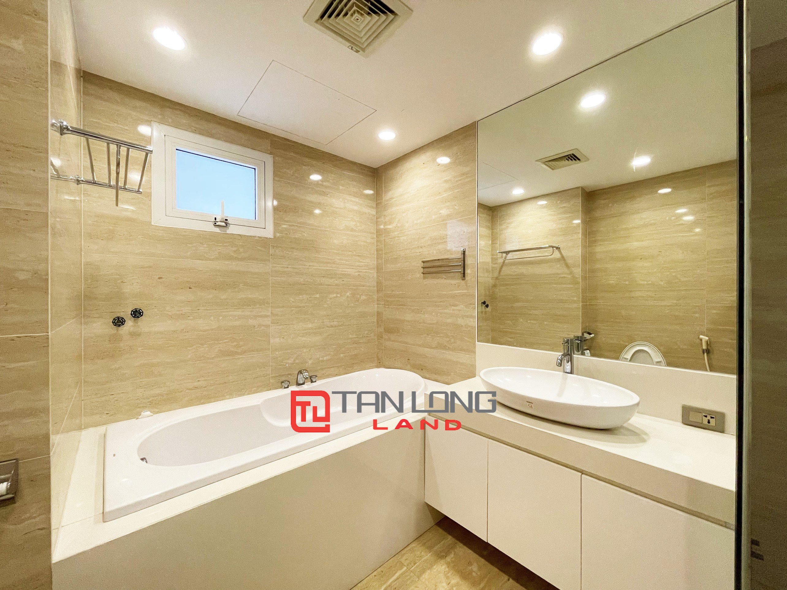 Cho thuê Biệt thự full nội thất hiện đại giá hợp lý tại Vinhomes Riverside 15