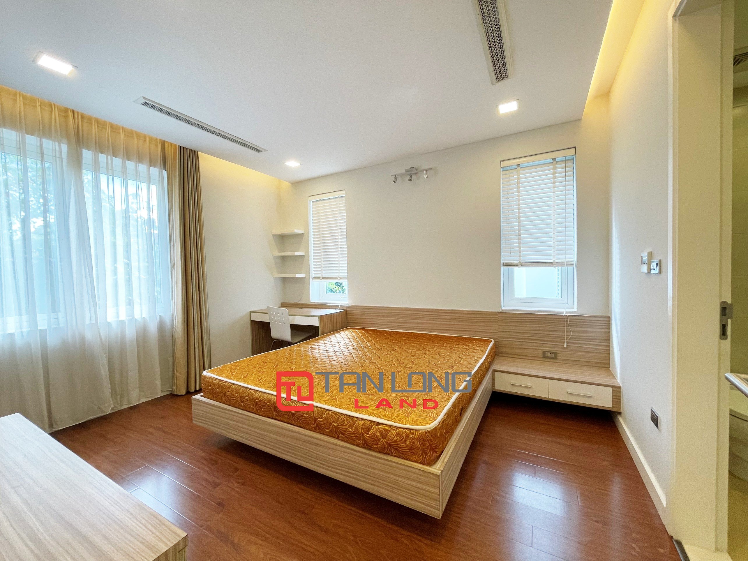 Cho thuê Biệt thự full nội thất hiện đại giá hợp lý tại Vinhomes Riverside 7