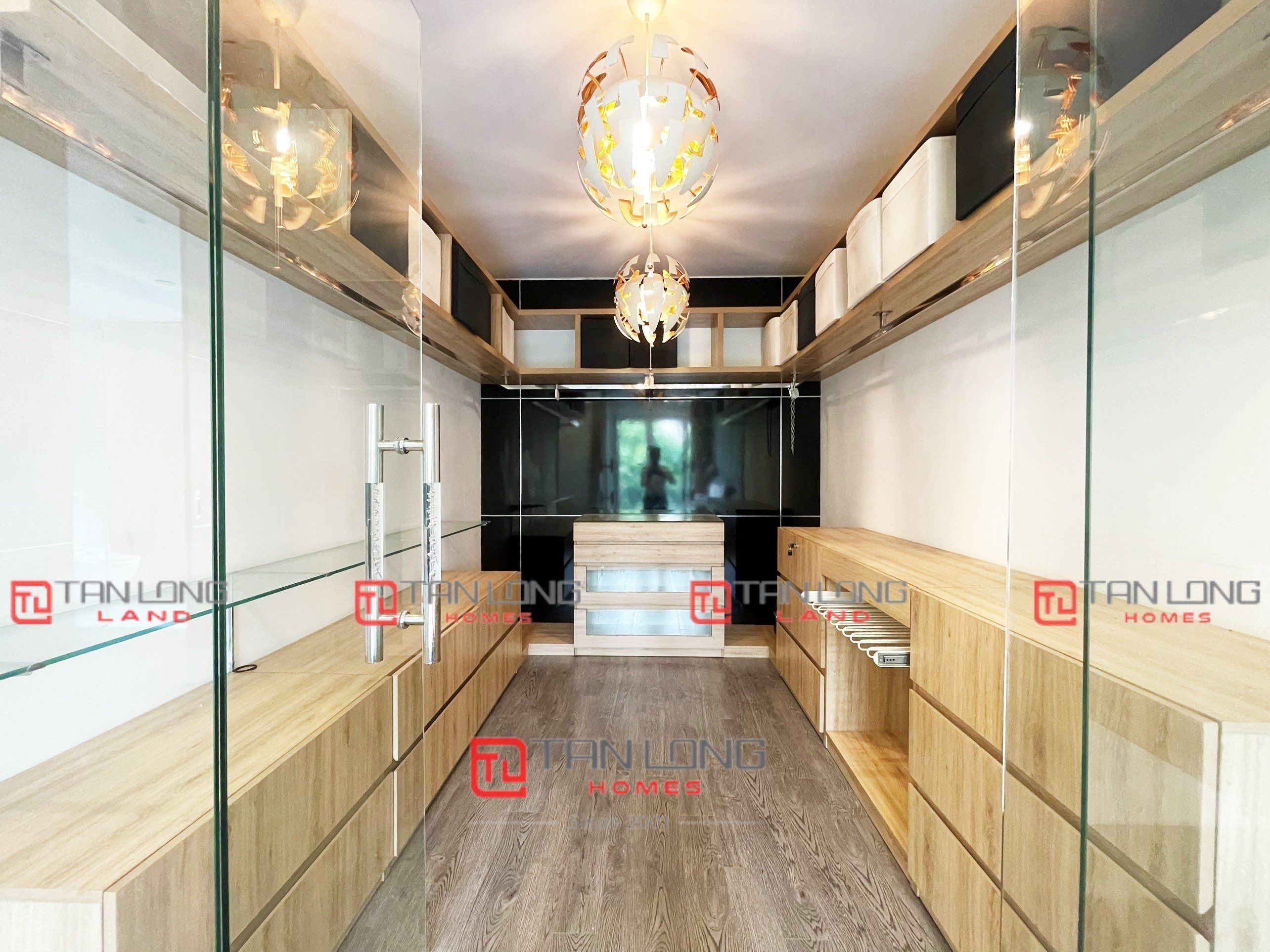 Cho thuê biệt thự Hoa Phượng 6 có hầm Vinhomes Riverside 10