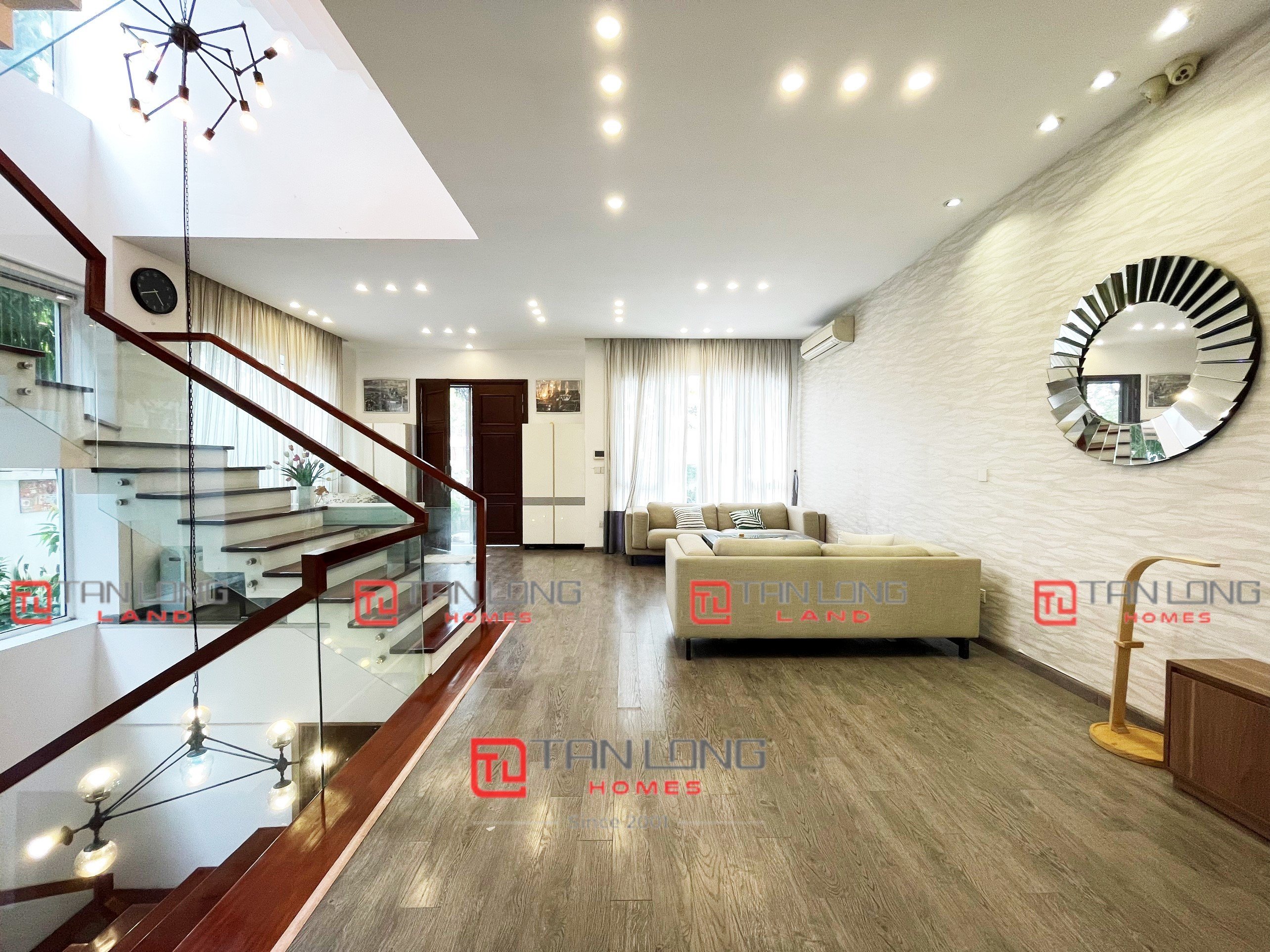 Cho thuê biệt thự Hoa Phượng 6 có hầm Vinhomes Riverside 3