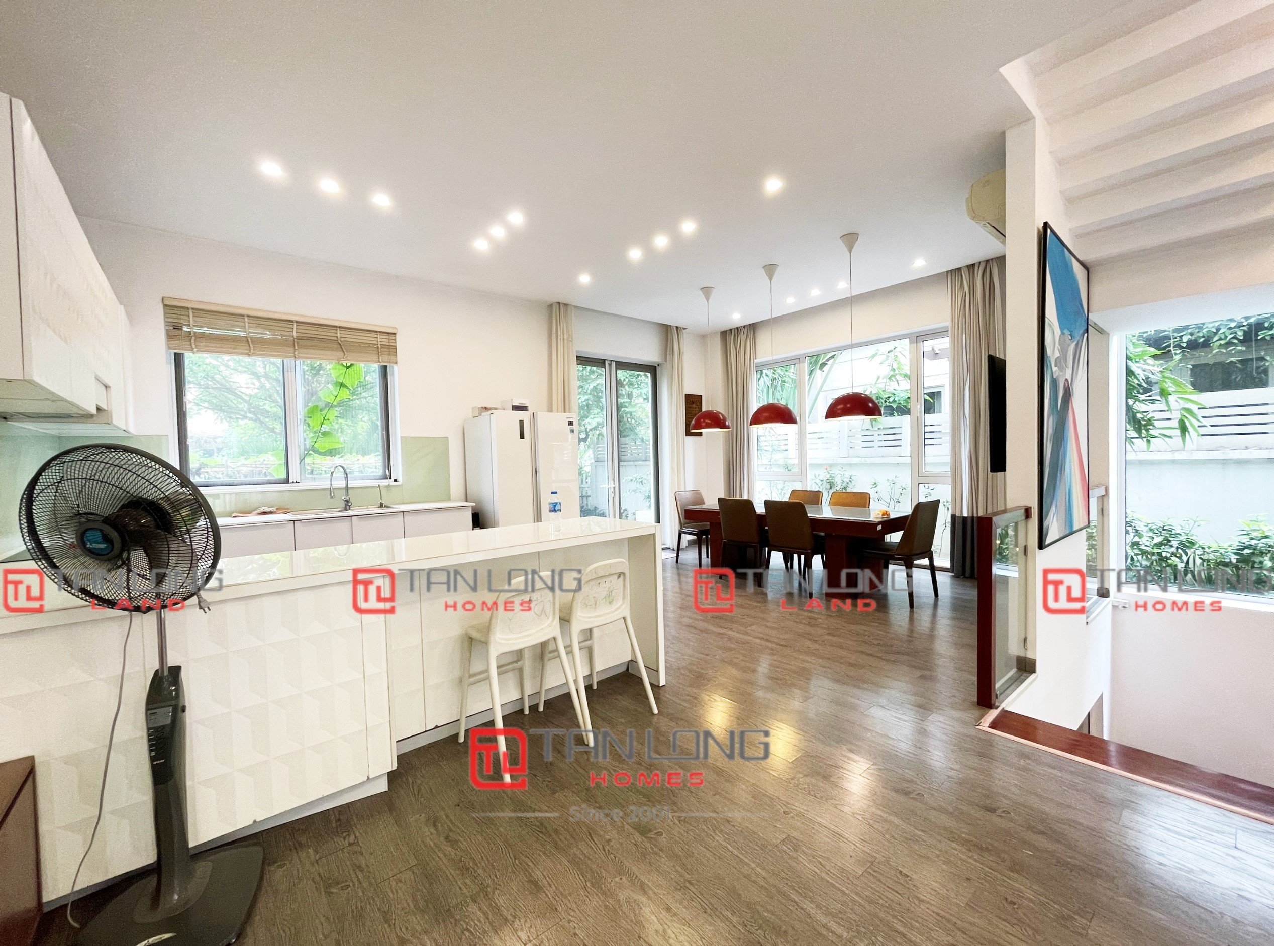 Cho thuê biệt thự Hoa Phượng 6 có hầm Vinhomes Riverside 4