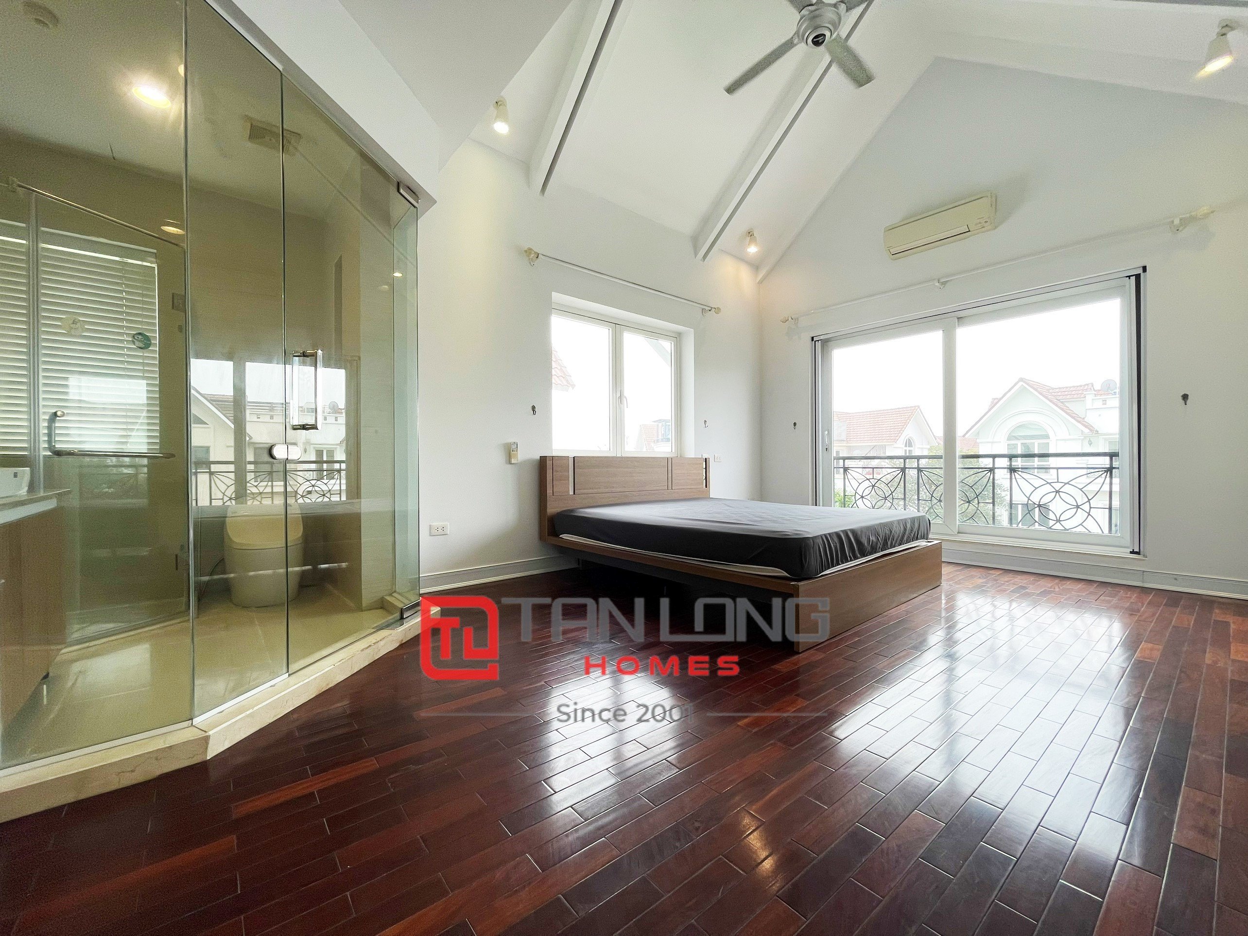 Cho thuê biệt thự Hoa Phượng đủ đồ Vinhomes Riverside 13