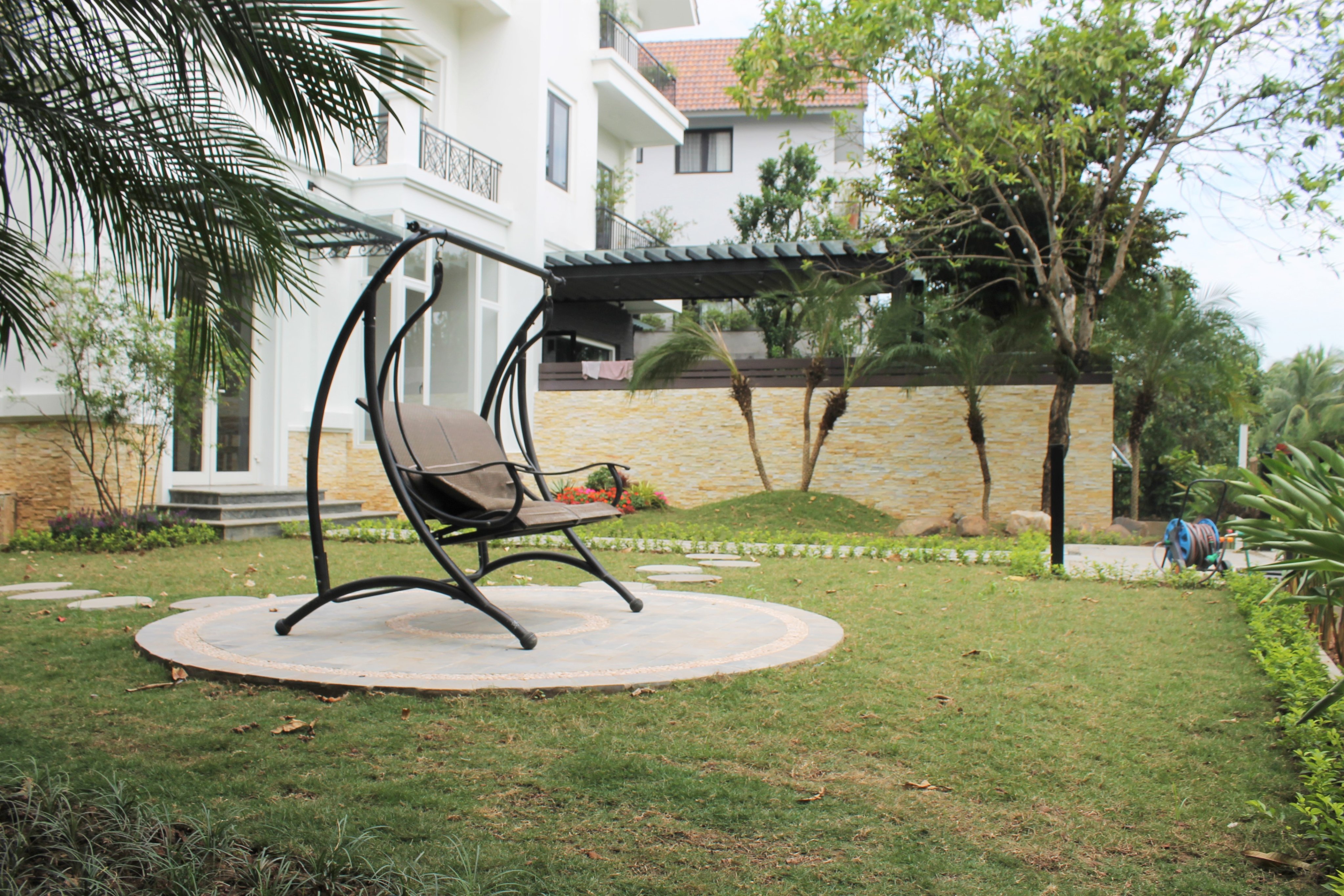 Cho thuê biệt thự Hoa Sữa đẹp sân vườn rộng Vinhomes Riverside Long Biên 6