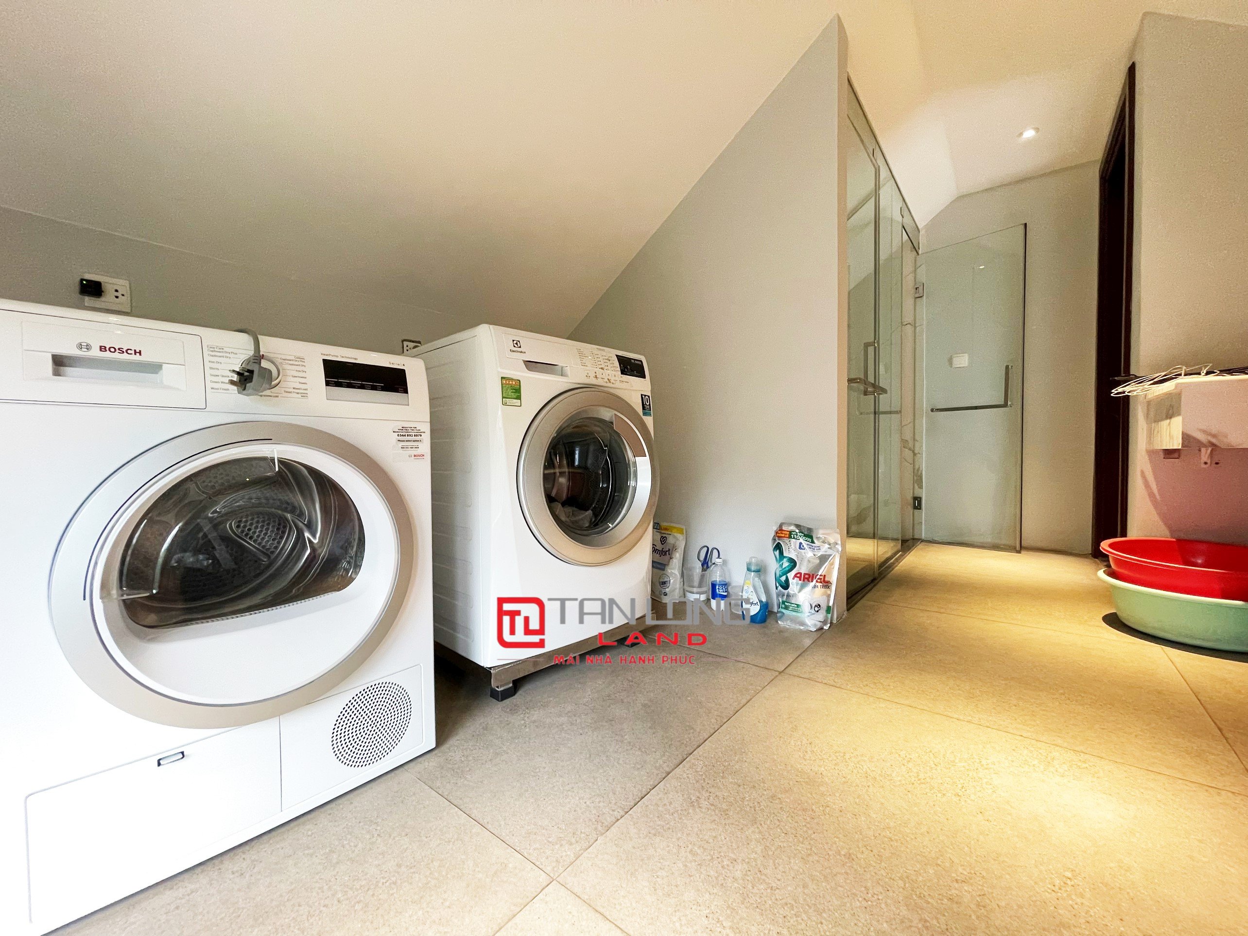 Cho thuê biệt thự Hoa sữa Vinhomes Rivereside nội thất đẹp 12