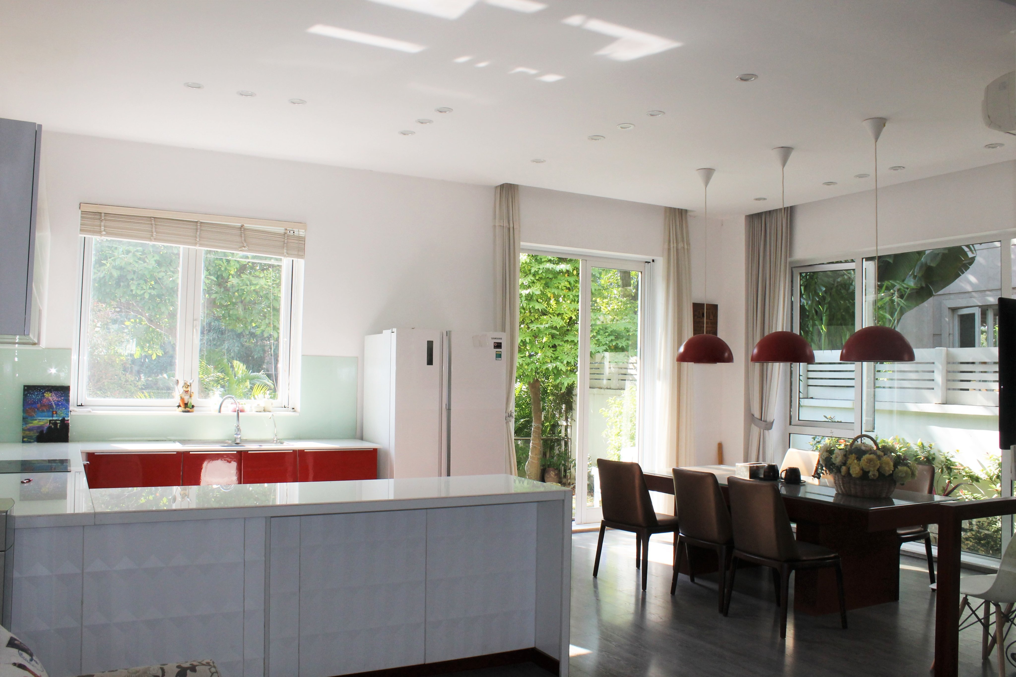 Cho thuê biệt thự hoàn thiện đẹp Hoa Lan Vinhomes Riverside 3