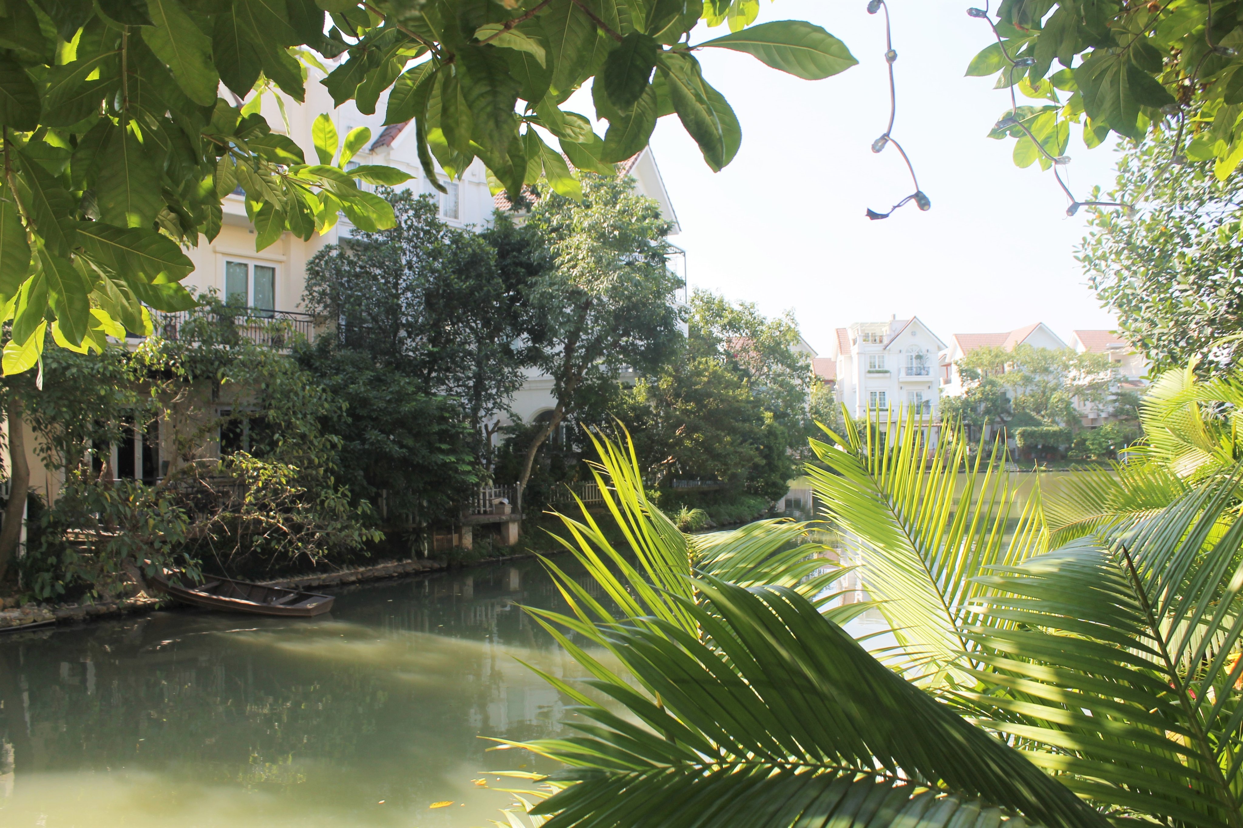 Cho thuê biệt thự hoàn thiện đẹp Hoa Lan Vinhomes Riverside 6