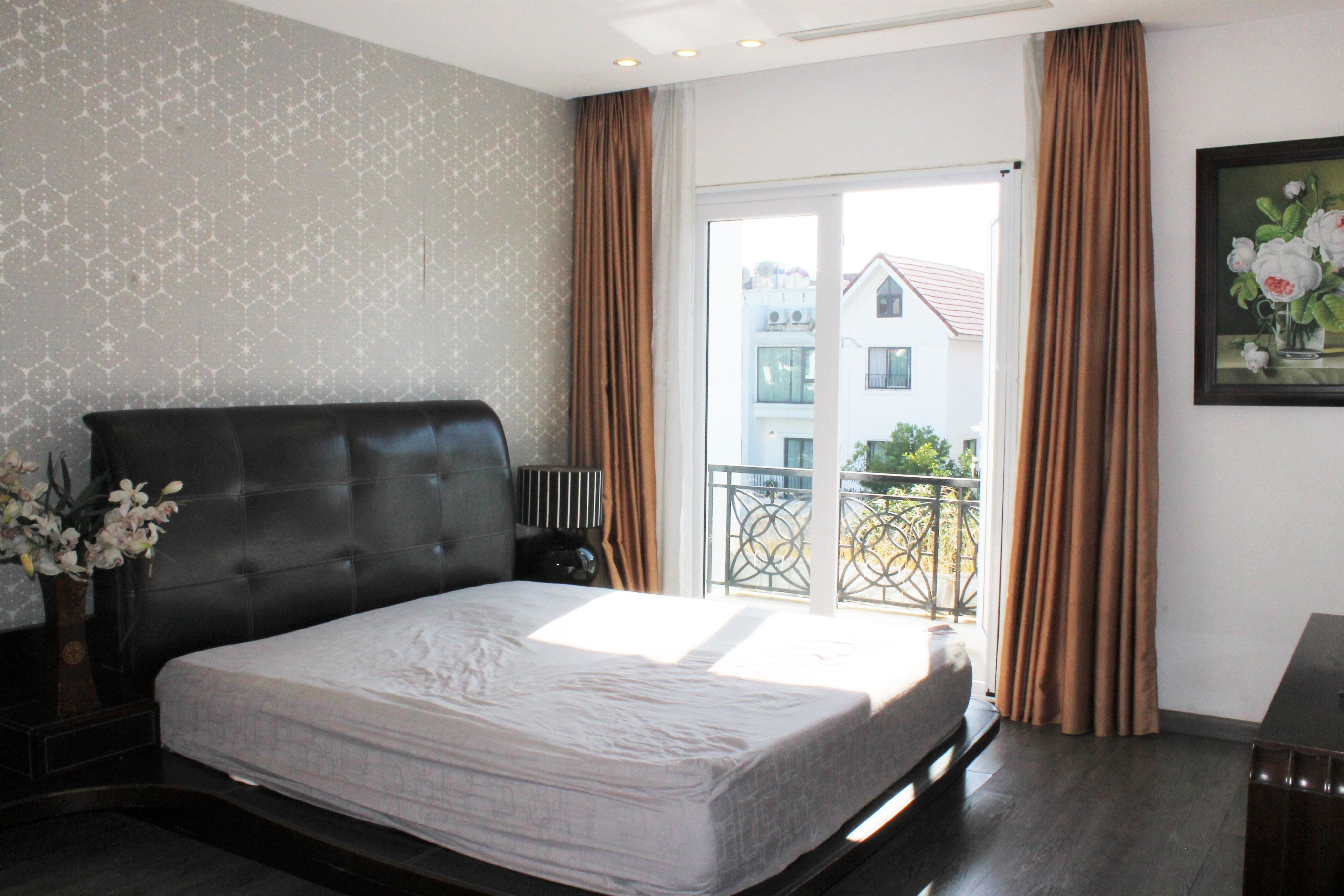Cho thuê biệt thự hoàn thiện đẹp Hoa Lan Vinhomes Riverside 7