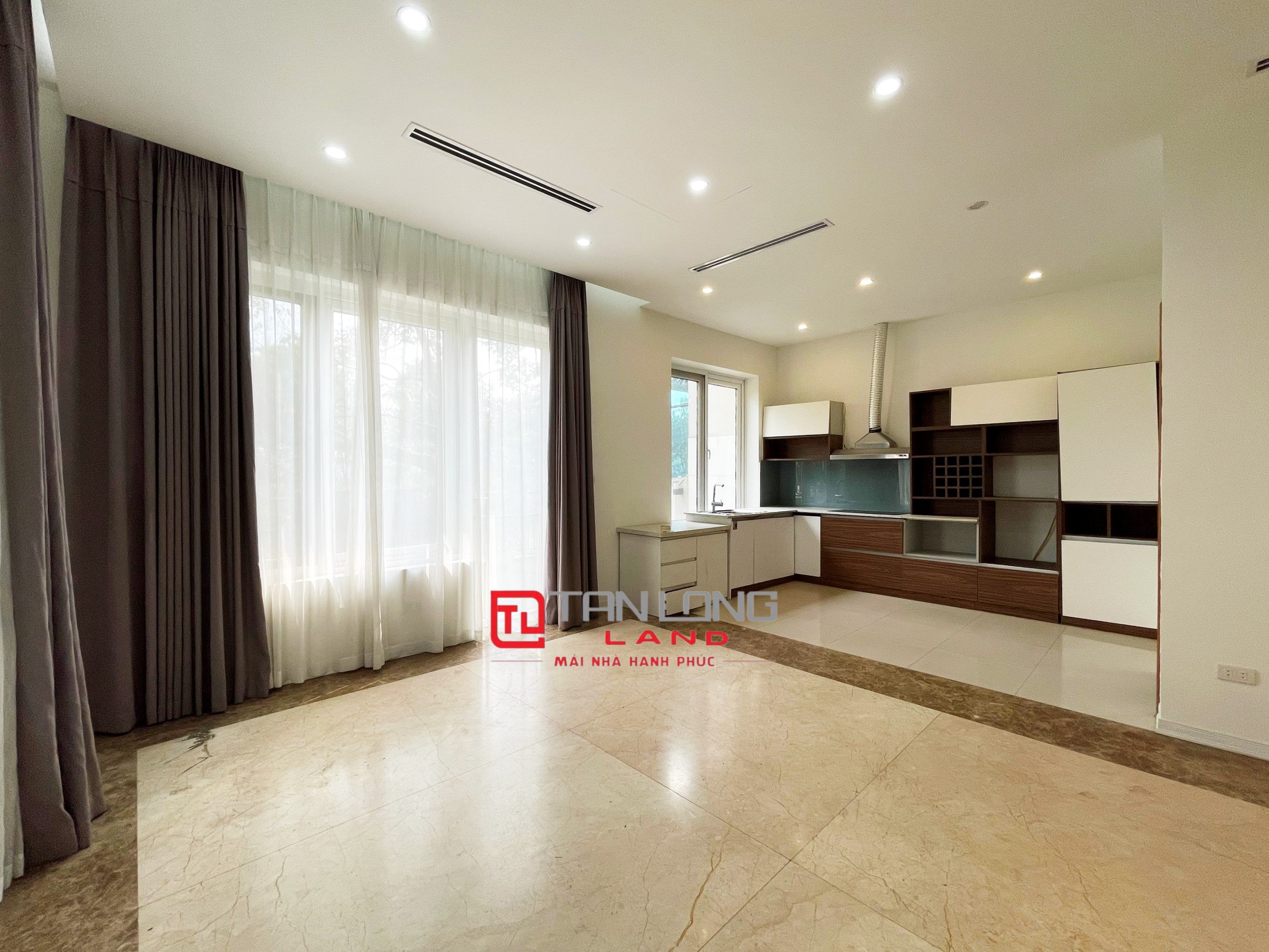 Cho thuê biệt thự không đồ 5 phòng ngủ cạnh BIS School Vinhomes Riverisde 2