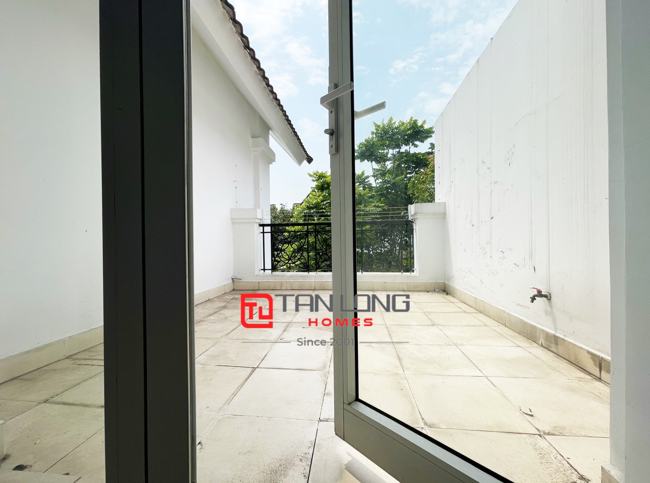 Cho thuê biệt thự không đồ Hoa sữa 3 Vinhomes Riverside 14