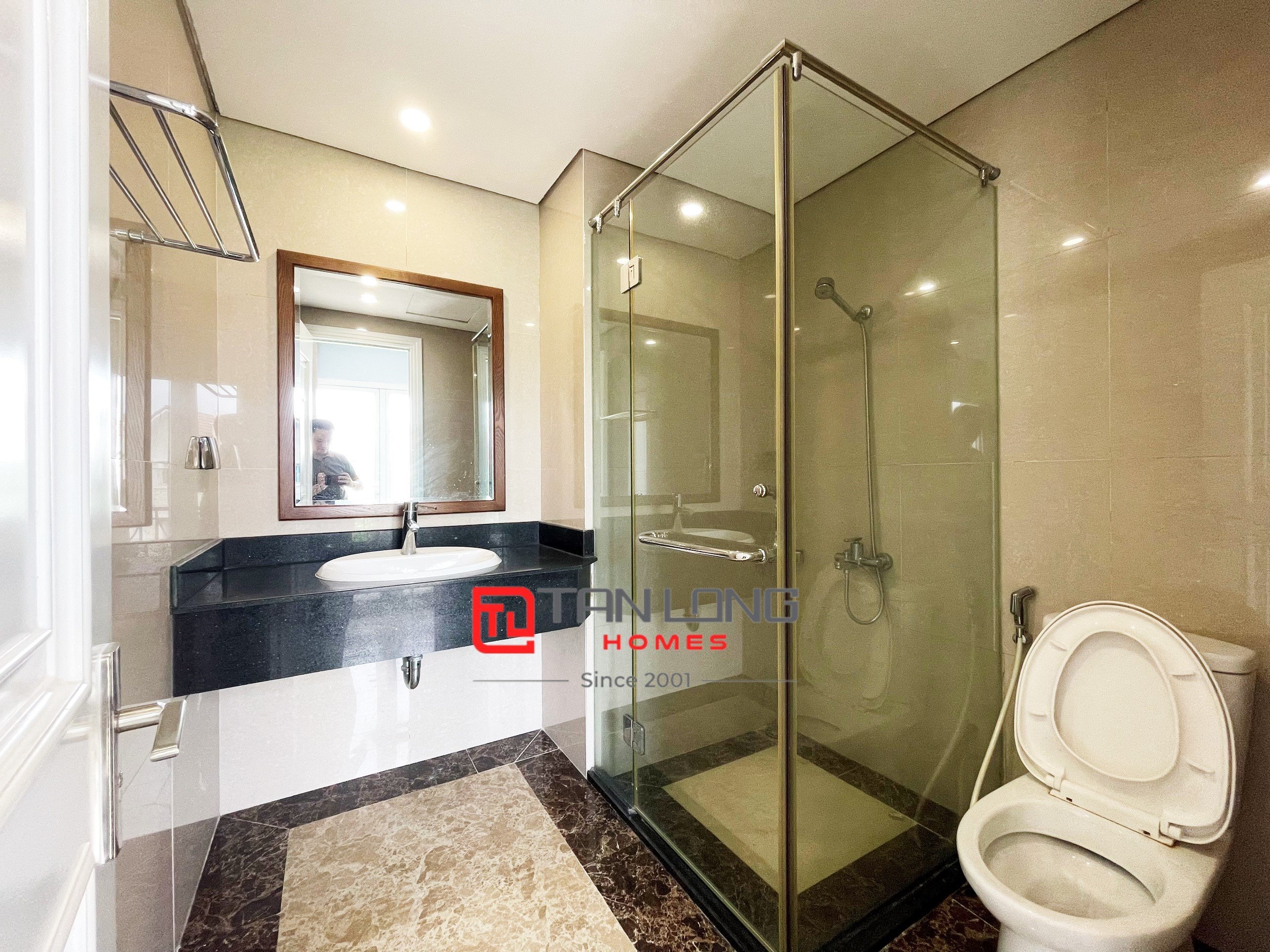 Cho thuê biệt thự không đồ Hoa sữa 3 Vinhomes Riverside 9