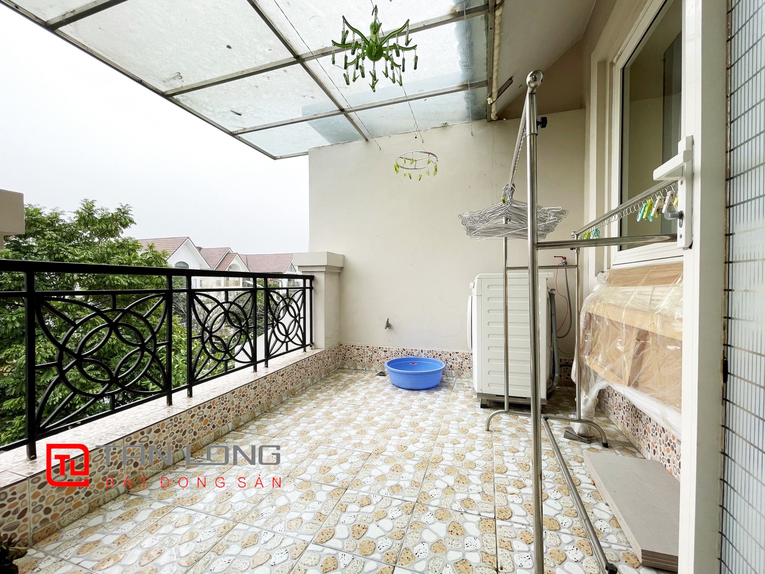 Cho thuê biệt thự mặt đường chính dãy Anh Đào 8 Vinhomes Riverside 10