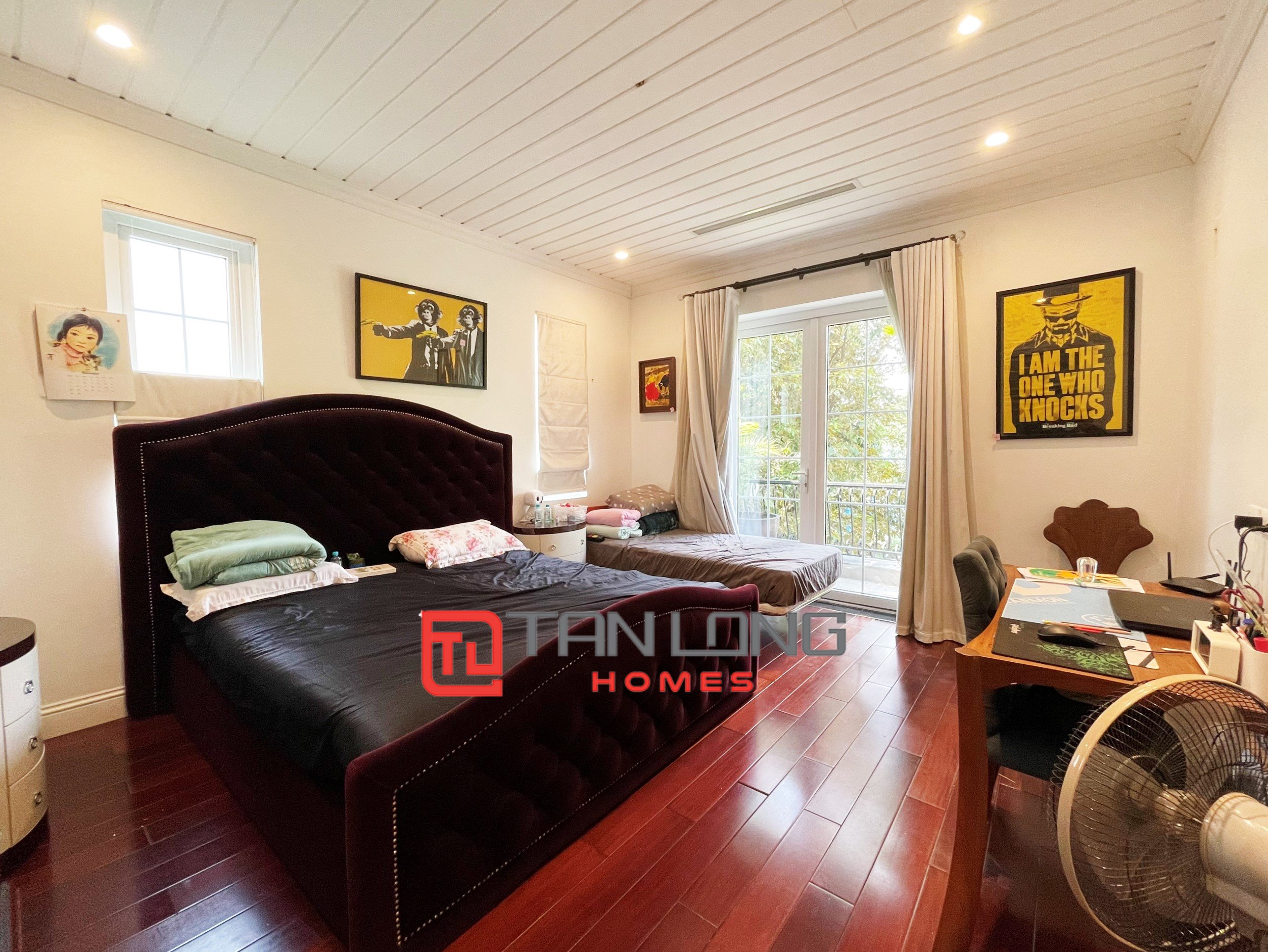 Cho thuê Biệt thự sân vườn 4 phòng ngủ gần trường quốc tế BIS tại Vinhomes Riverside 11