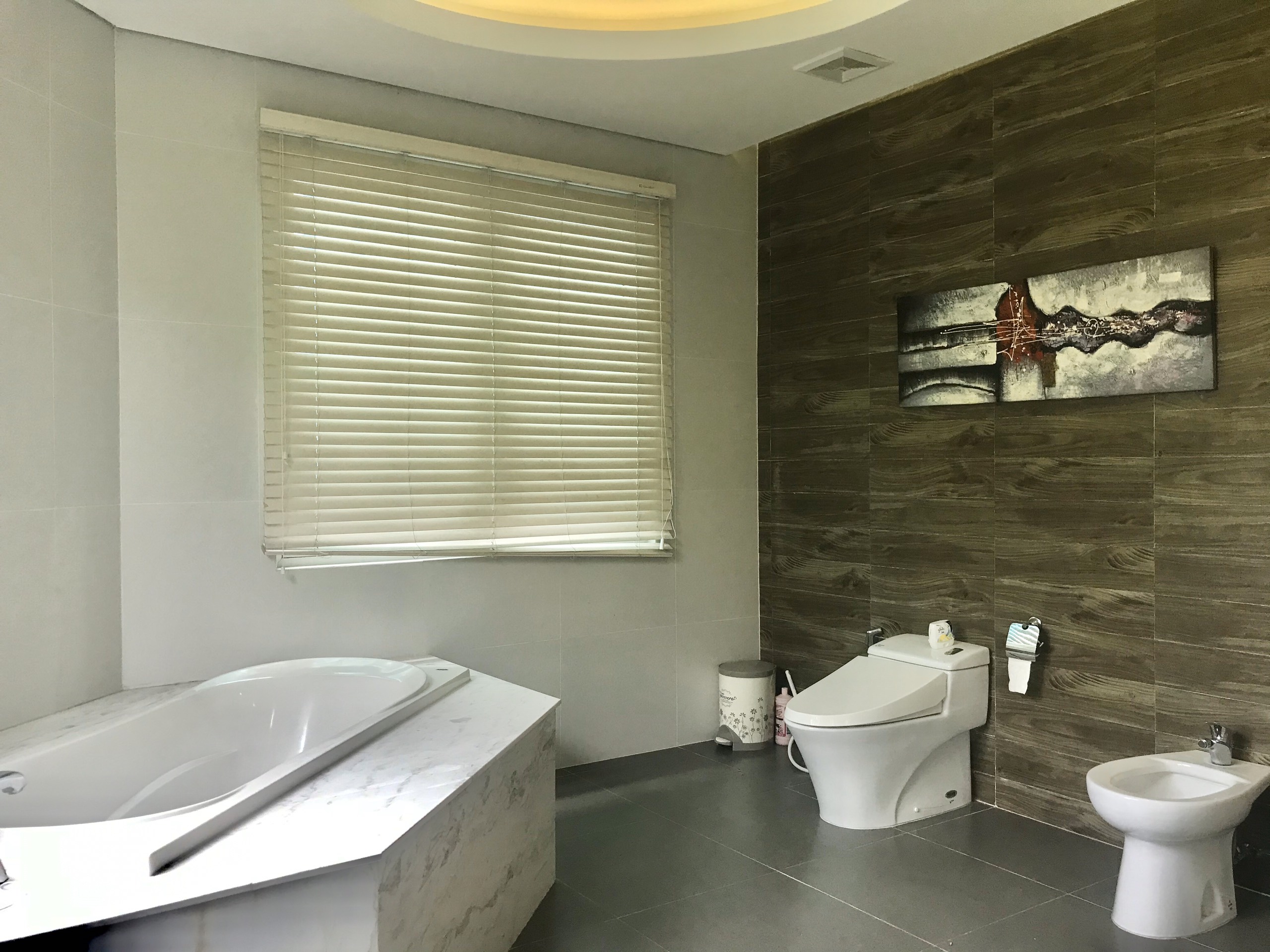 Cho thuê biệt thự sân vườn đủ đồ Hoa Sữa Vinhomes Riverside 12