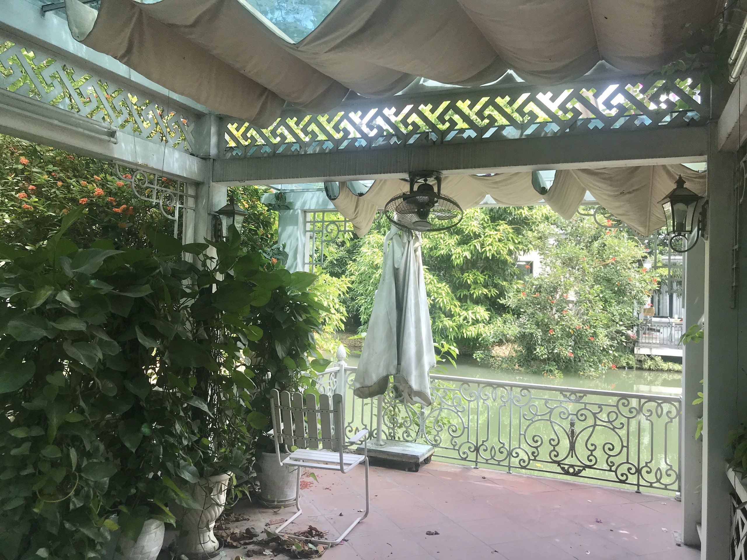 Cho thuê biệt thự sân vườn đủ đồ Hoa Sữa Vinhomes Riverside 7