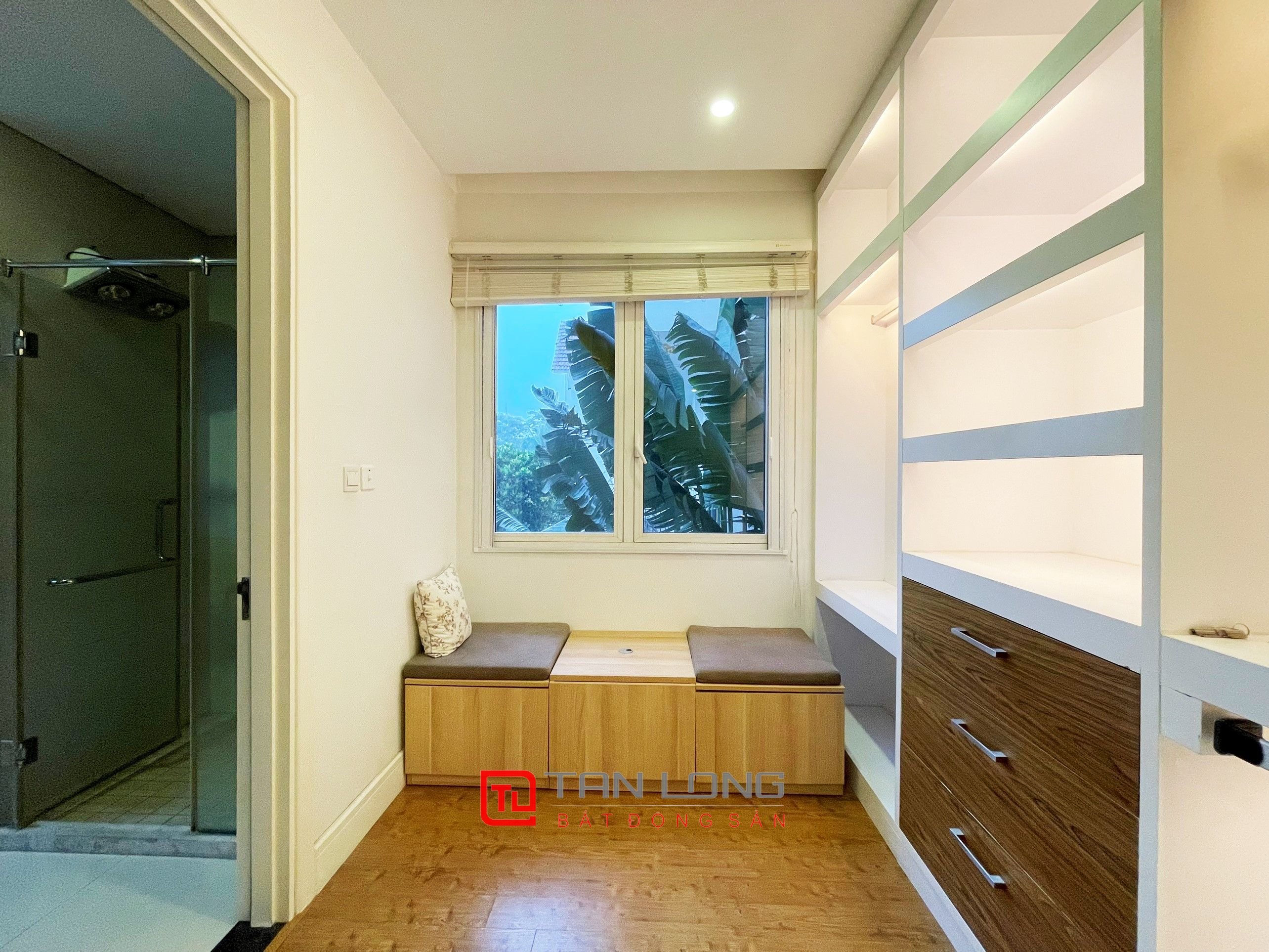 Cho thuê biệt thự sân vườn rộng Hoa Sữa Vinhomes Riverside Long Biên 10
