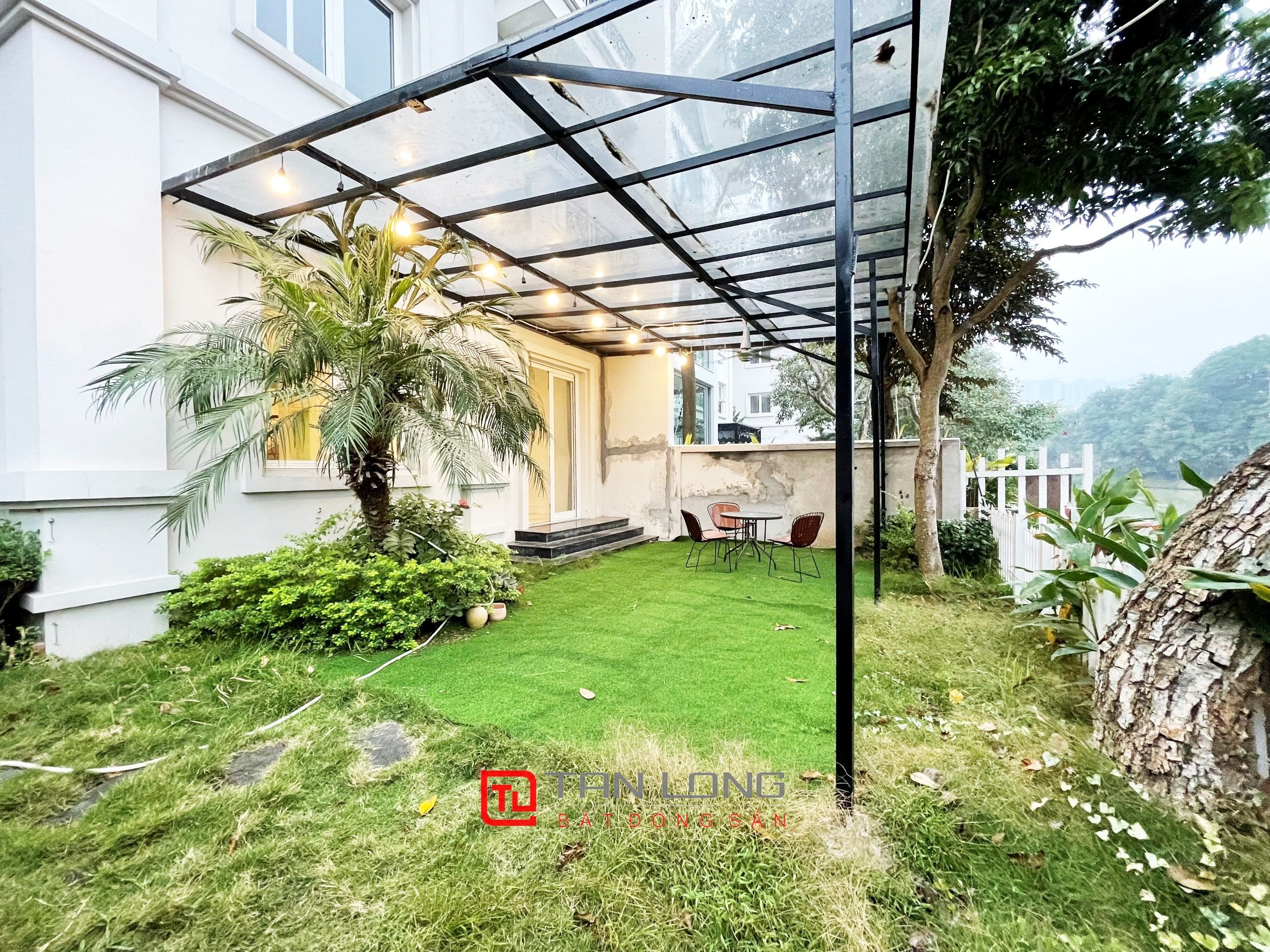 Cho thuê biệt thự sân vườn rộng Hoa Sữa Vinhomes Riverside Long Biên 5