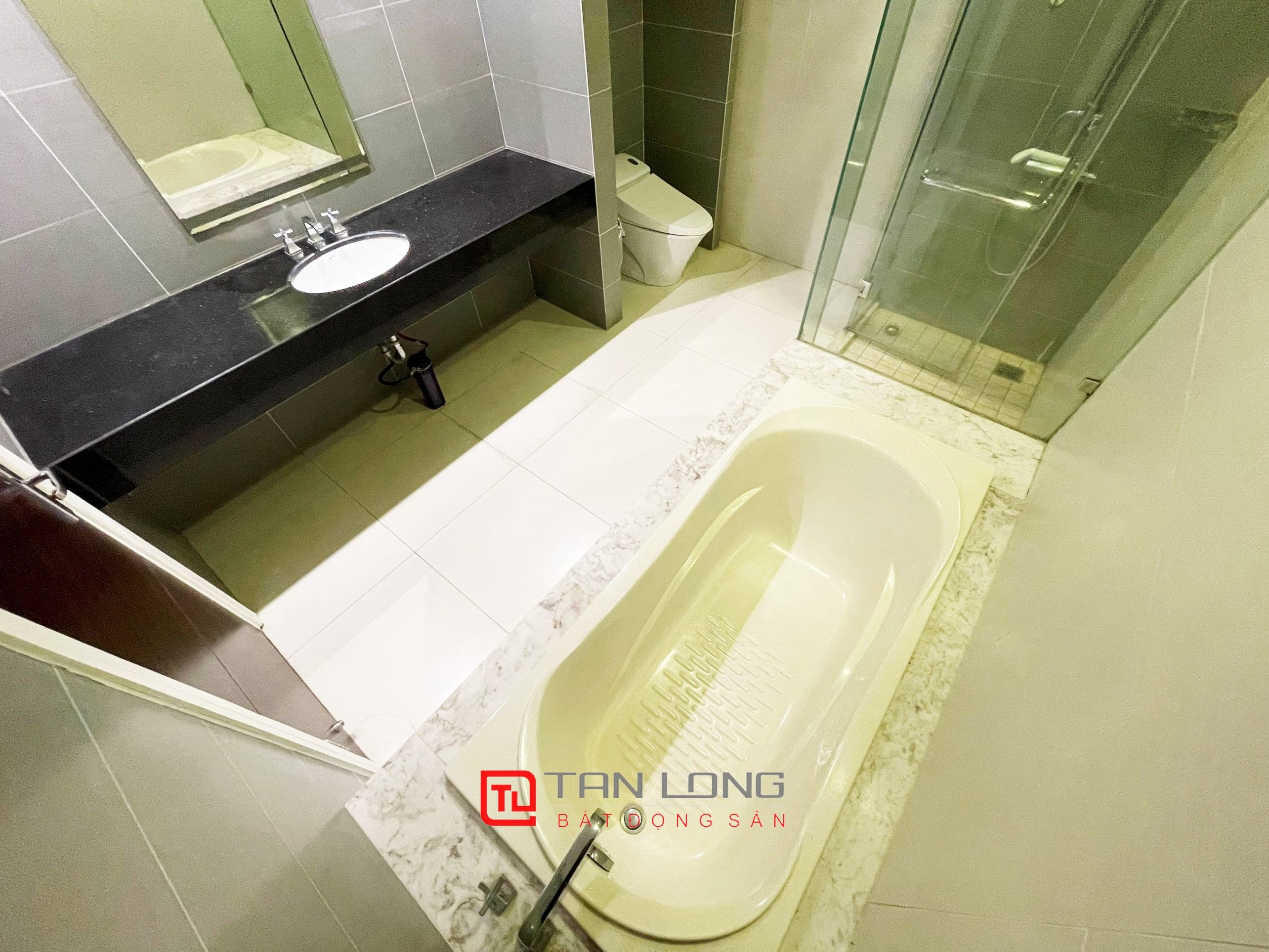 Cho thuê biệt thự sân vườn rộng Hoa Sữa Vinhomes Riverside Long Biên 8
