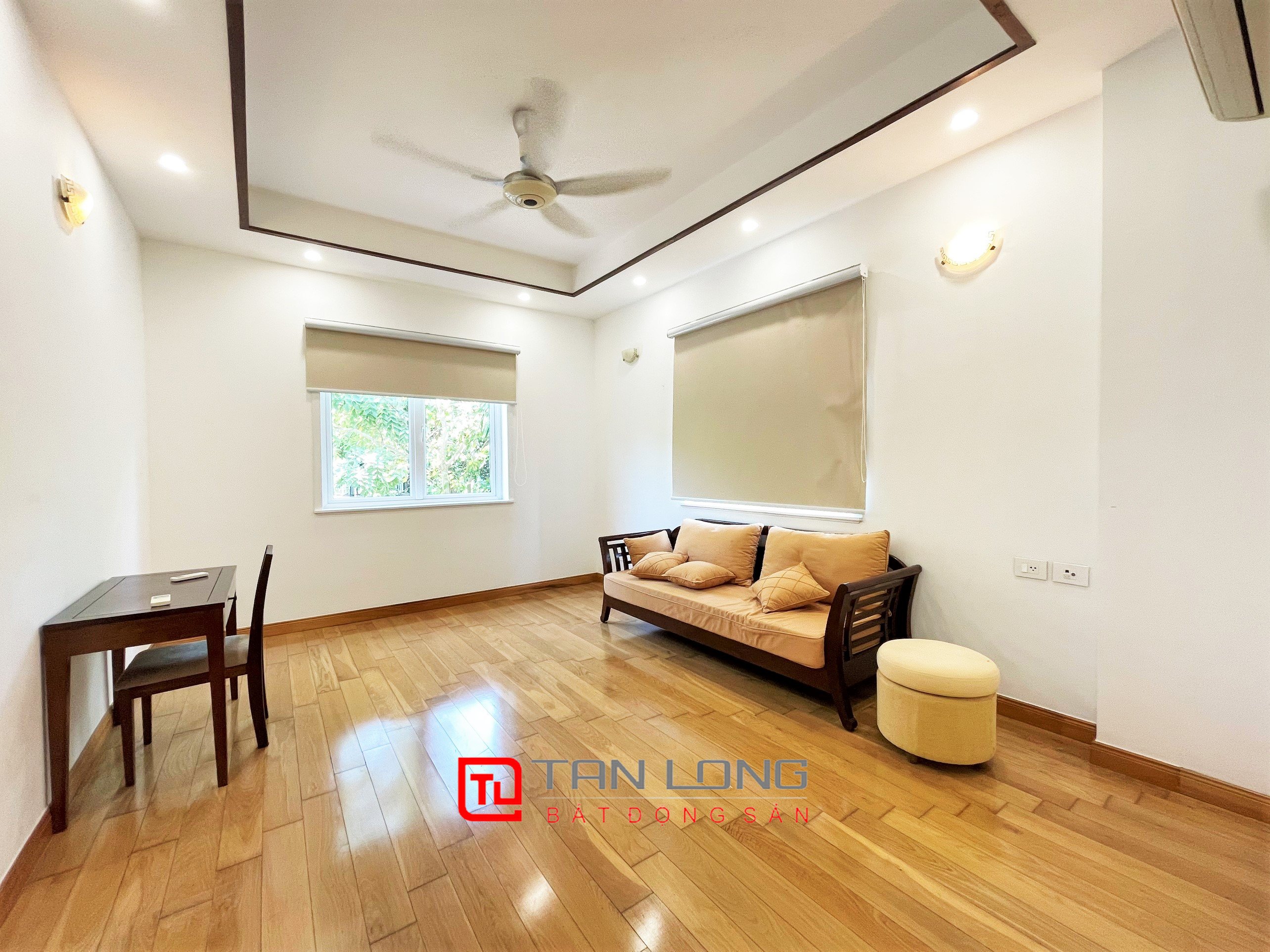 Cho thuê biệt thự Song lập 225m2 tại Vinhomes Riverside Long Biên 11