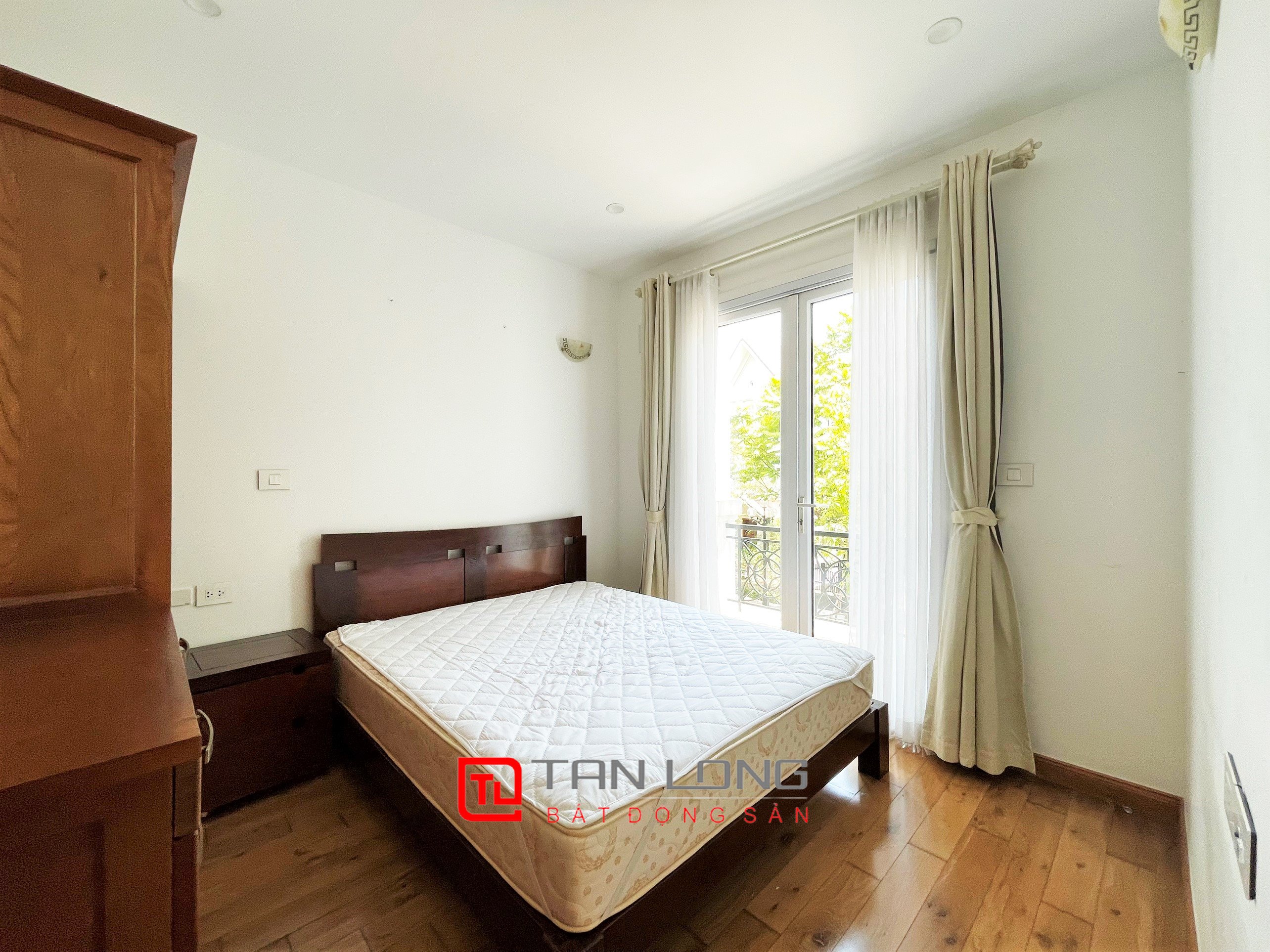 Cho thuê biệt thự Song lập 225m2 tại Vinhomes Riverside Long Biên 12