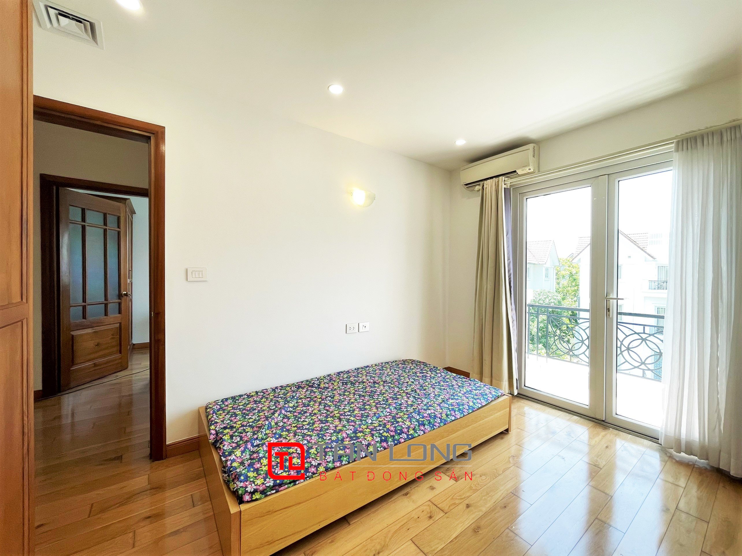 Cho thuê biệt thự Song lập 225m2 tại Vinhomes Riverside Long Biên 22