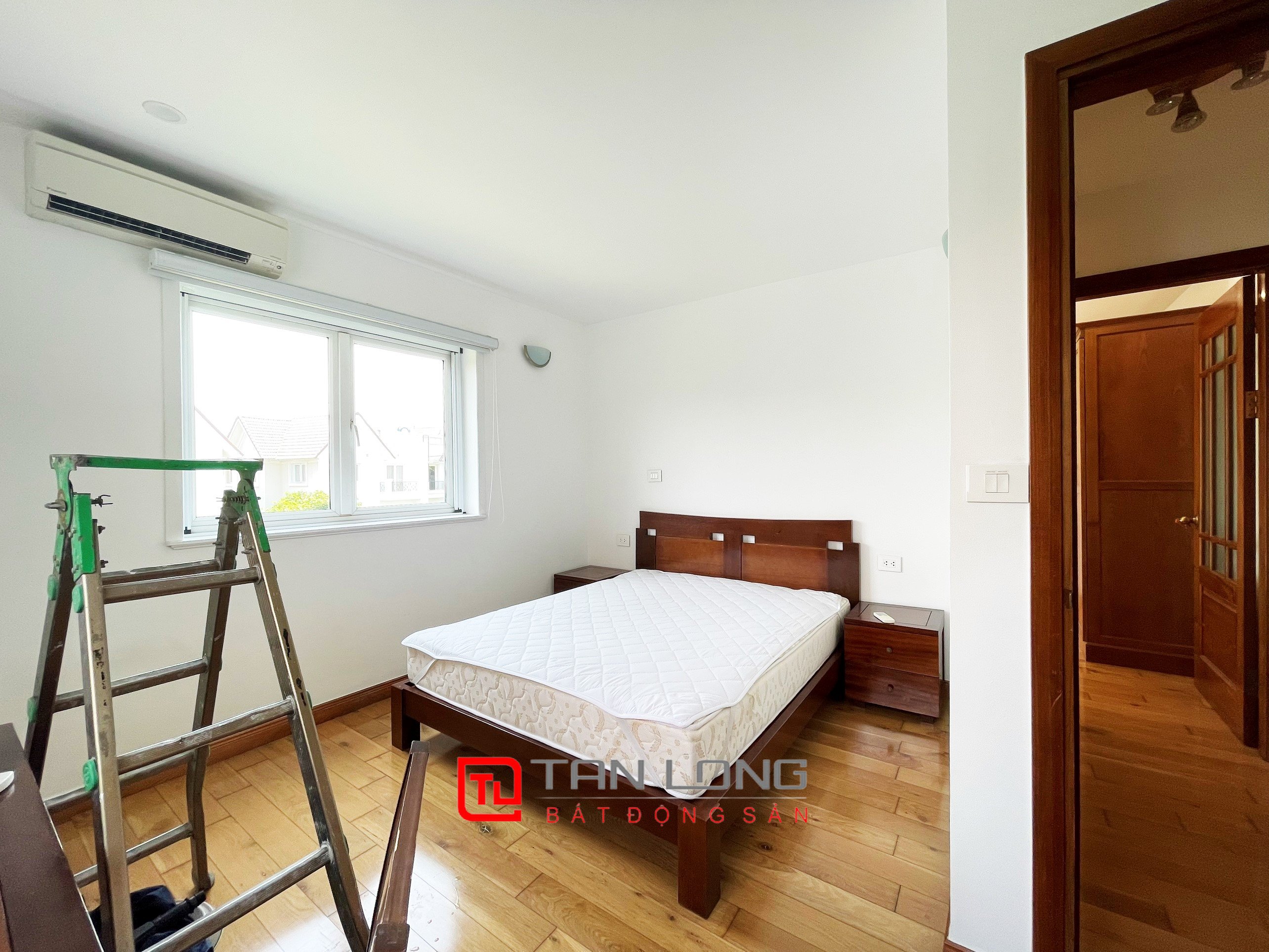 Cho thuê biệt thự Song lập 225m2 tại Vinhomes Riverside Long Biên 23