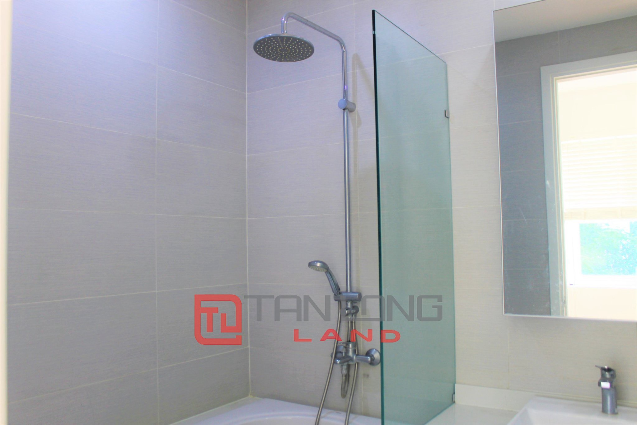 Cho thuê biệt thự song lập 225m2 view sông khu Hoa Sữa Vinhomes Riverside 11