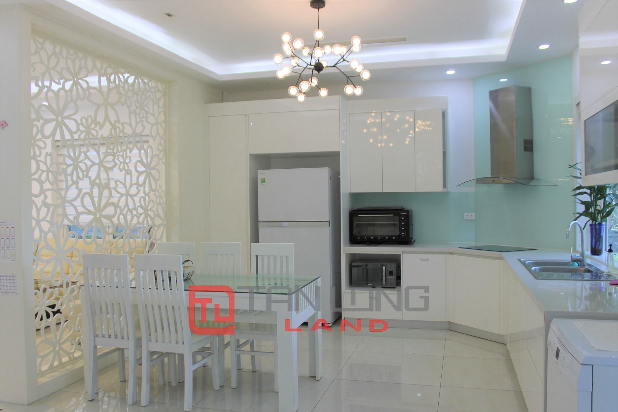 Cho thuê biệt thự song lập 225m2 view sông khu Hoa Sữa Vinhomes Riverside 3