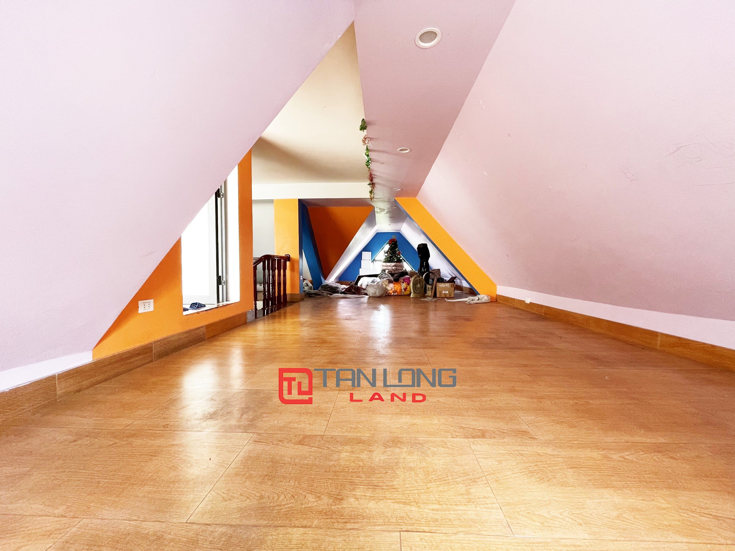 Cho thuê Biệt thự Song lập 3 phòng ngủ tại Vinhomes Riverside 14
