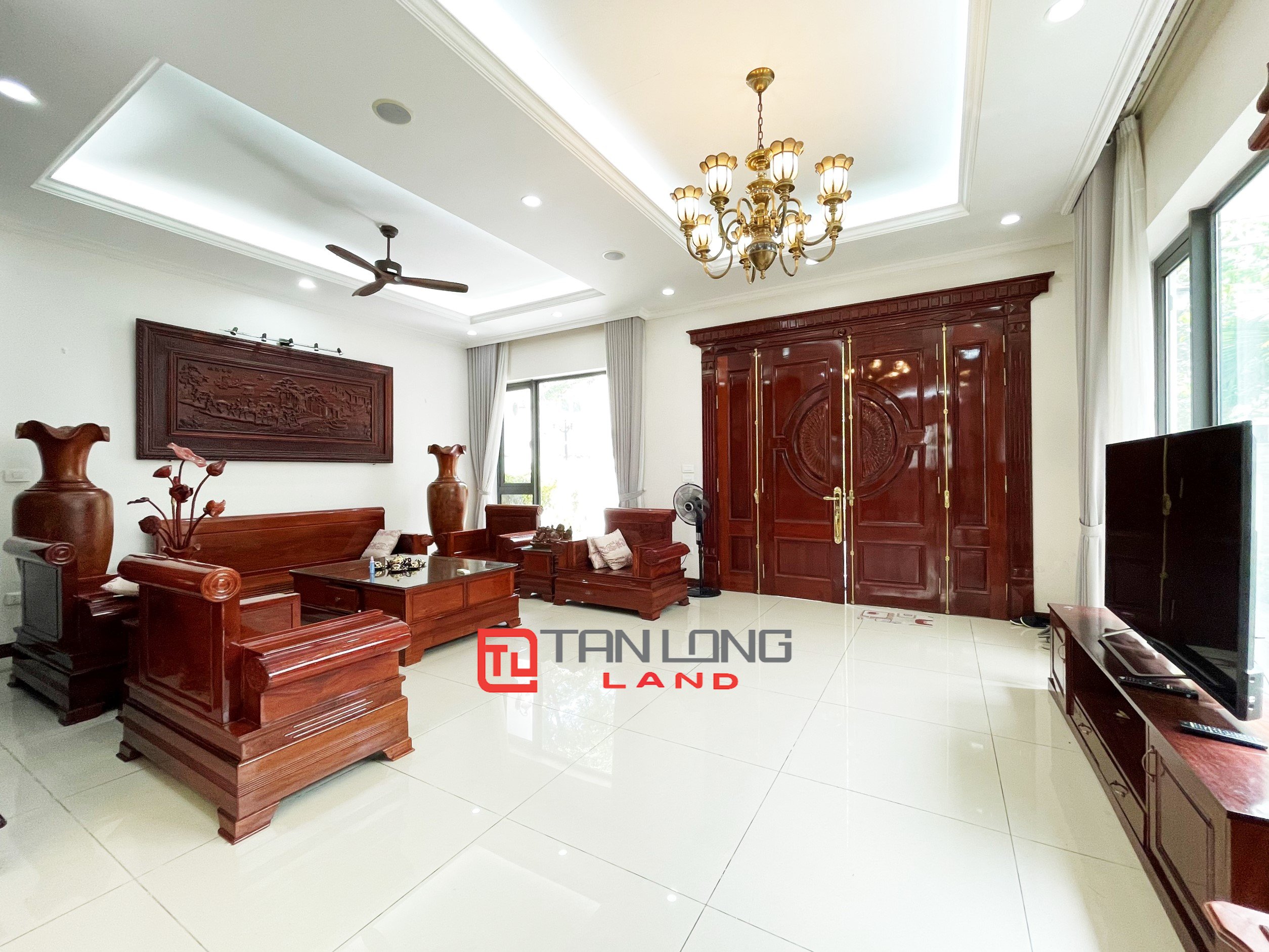 Cho thuê Biệt thự Song lập 3 phòng ngủ tại Vinhomes Riverside 2