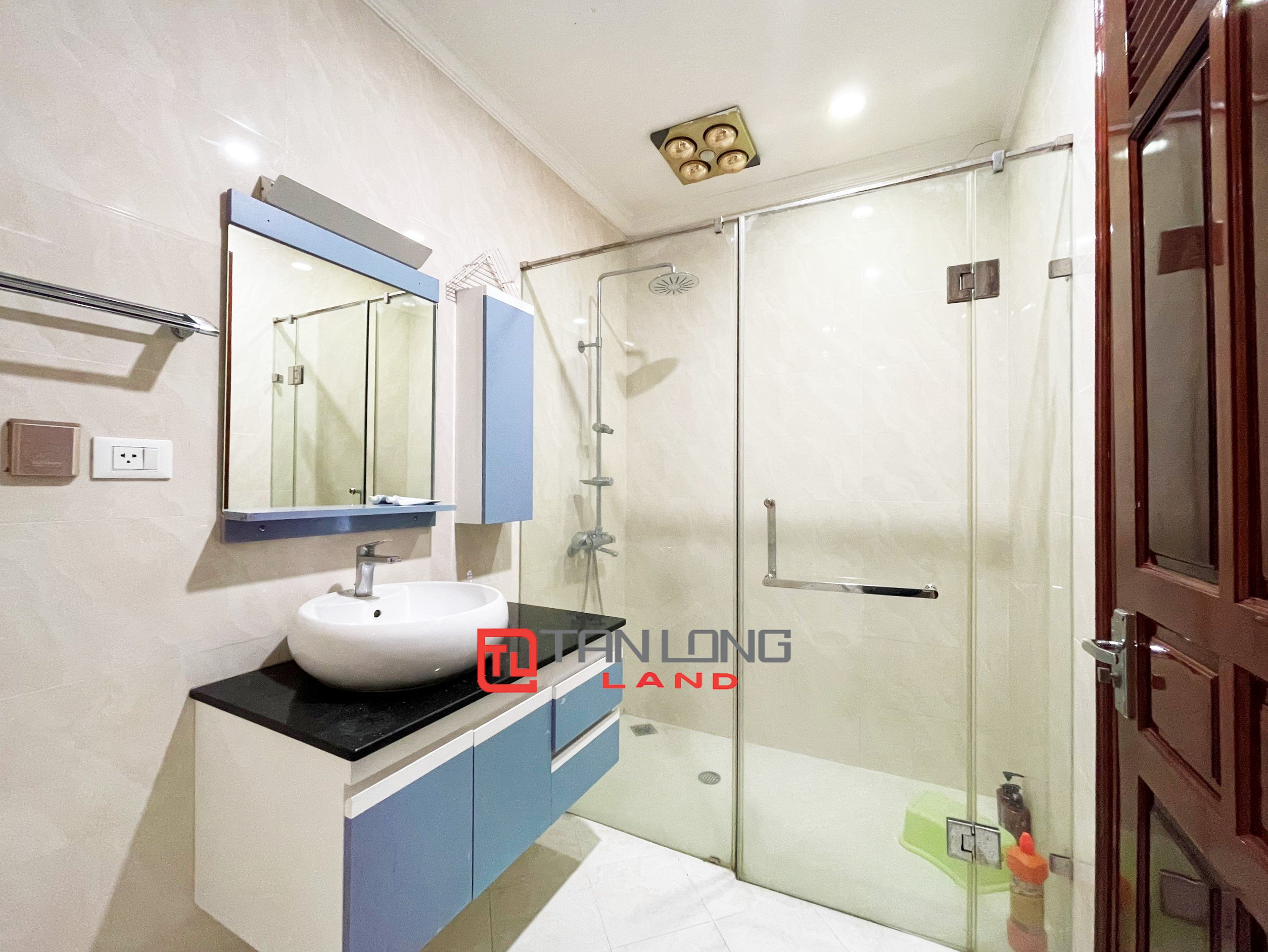 Cho thuê Biệt thự Song lập 3 phòng ngủ tại Vinhomes Riverside 8