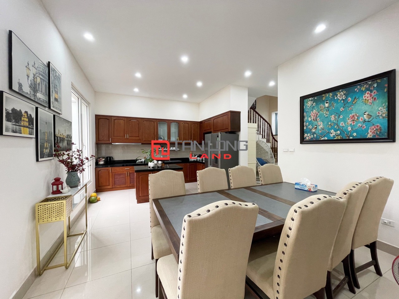 Cho thuê Biệt thự Song lập 5 phòng ngủ giá hợp lý tại Vinhomes Riverside Long Biên 5